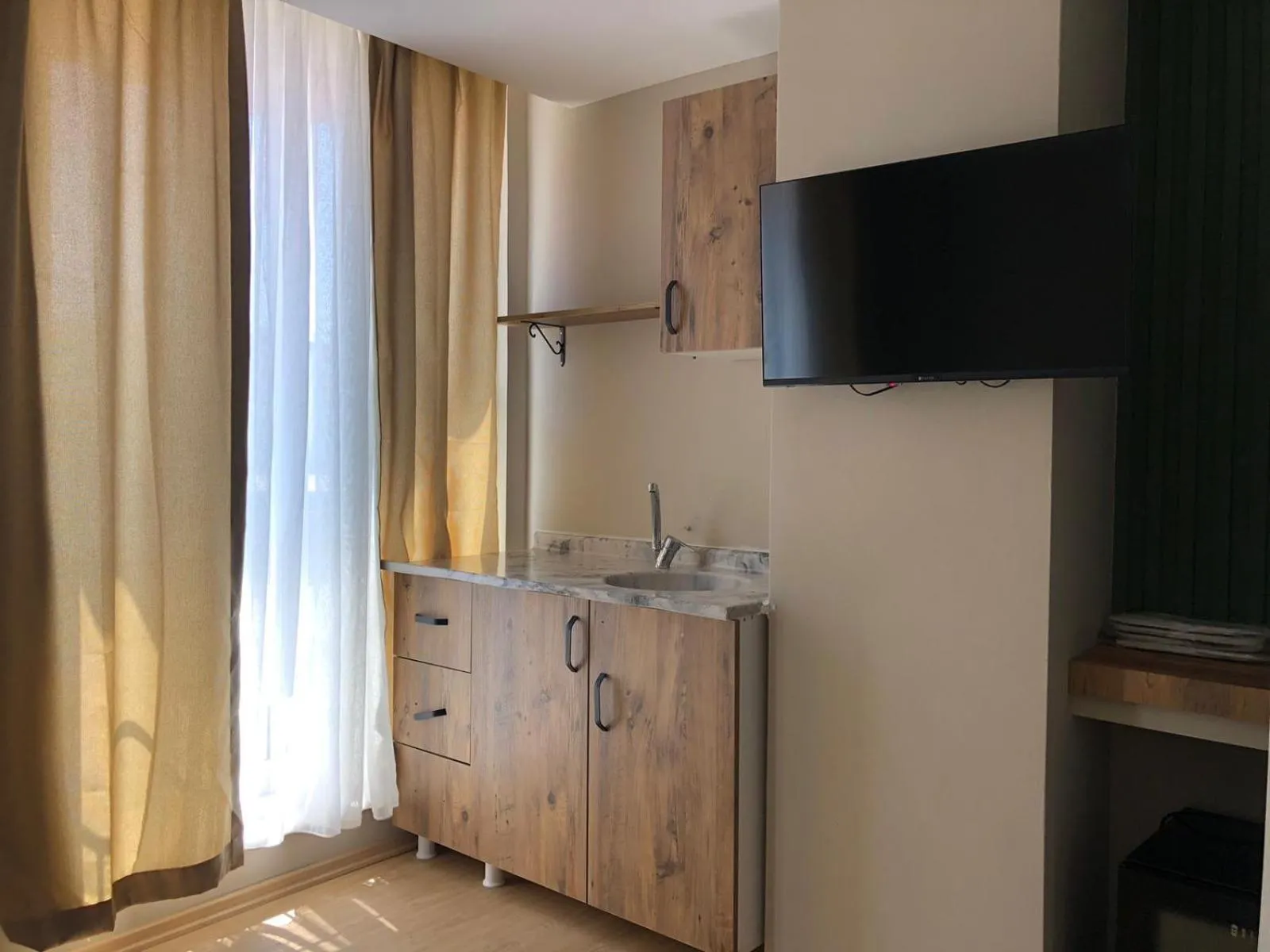 TV and multimedia in Red Castle Hotel & Pub