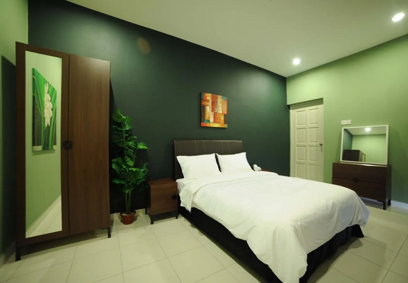 Bed in JQ Osborne Apartment