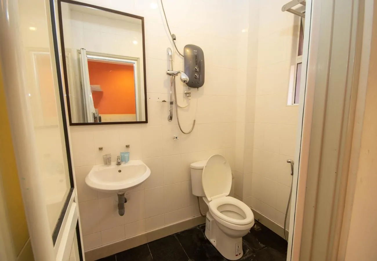 Shower in JQ Osborne Apartment