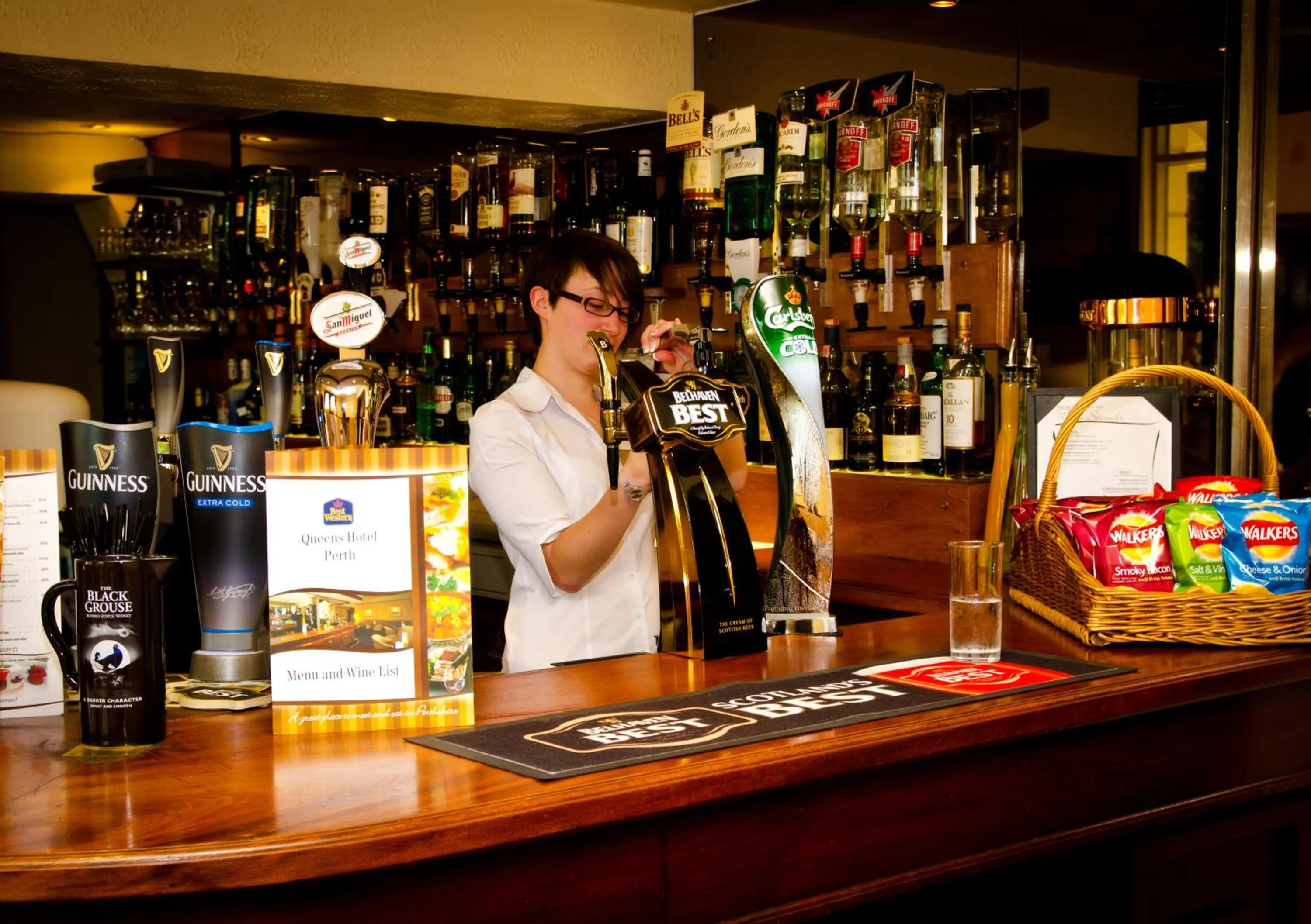 Staff, Lounge/Bar in Best Western Queens Hotel