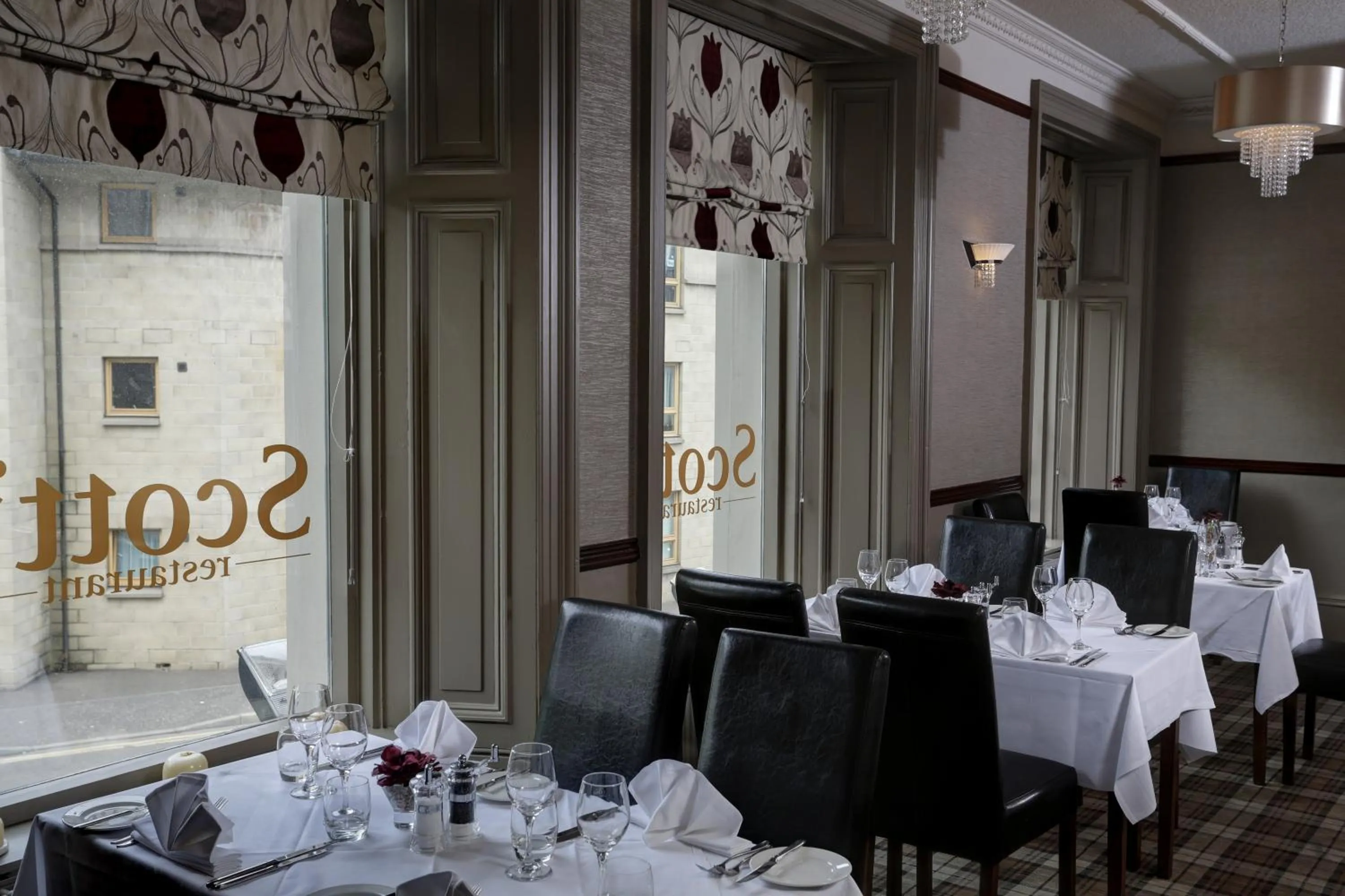 Restaurant/Places to Eat in Best Western Queens Hotel