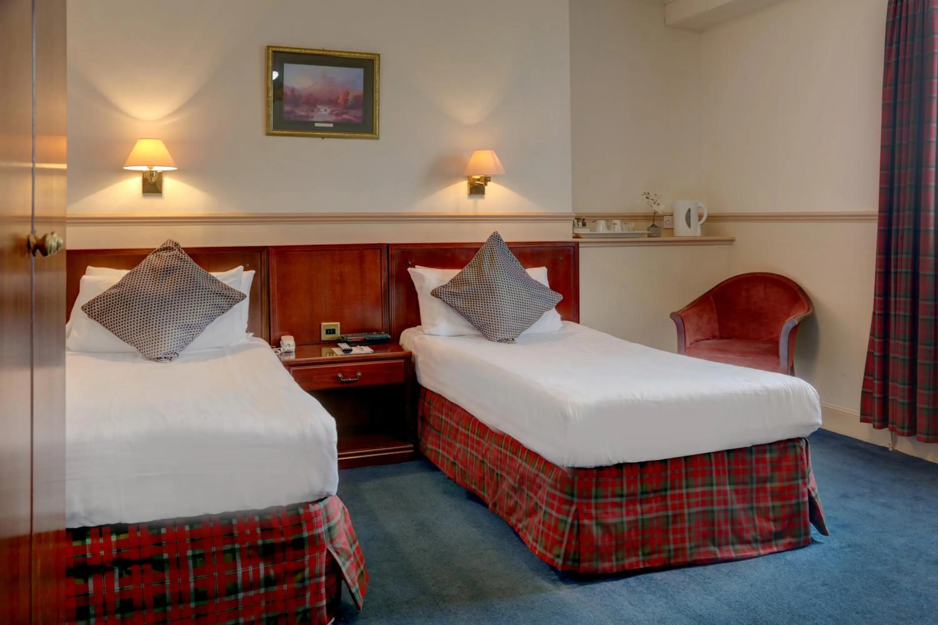 Bedroom in Best Western Queens Hotel