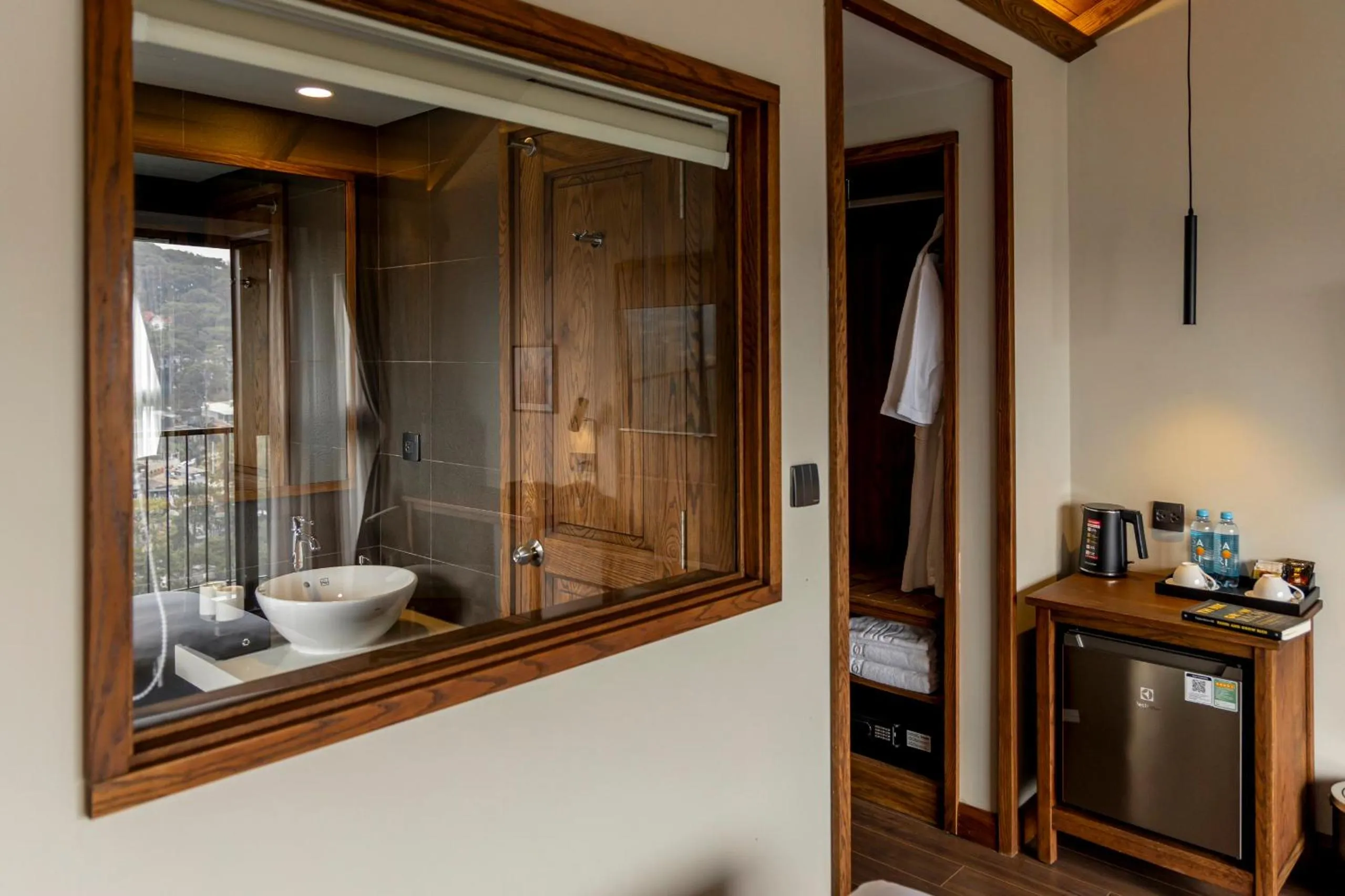 Toilet in HLS Dalat Lodge