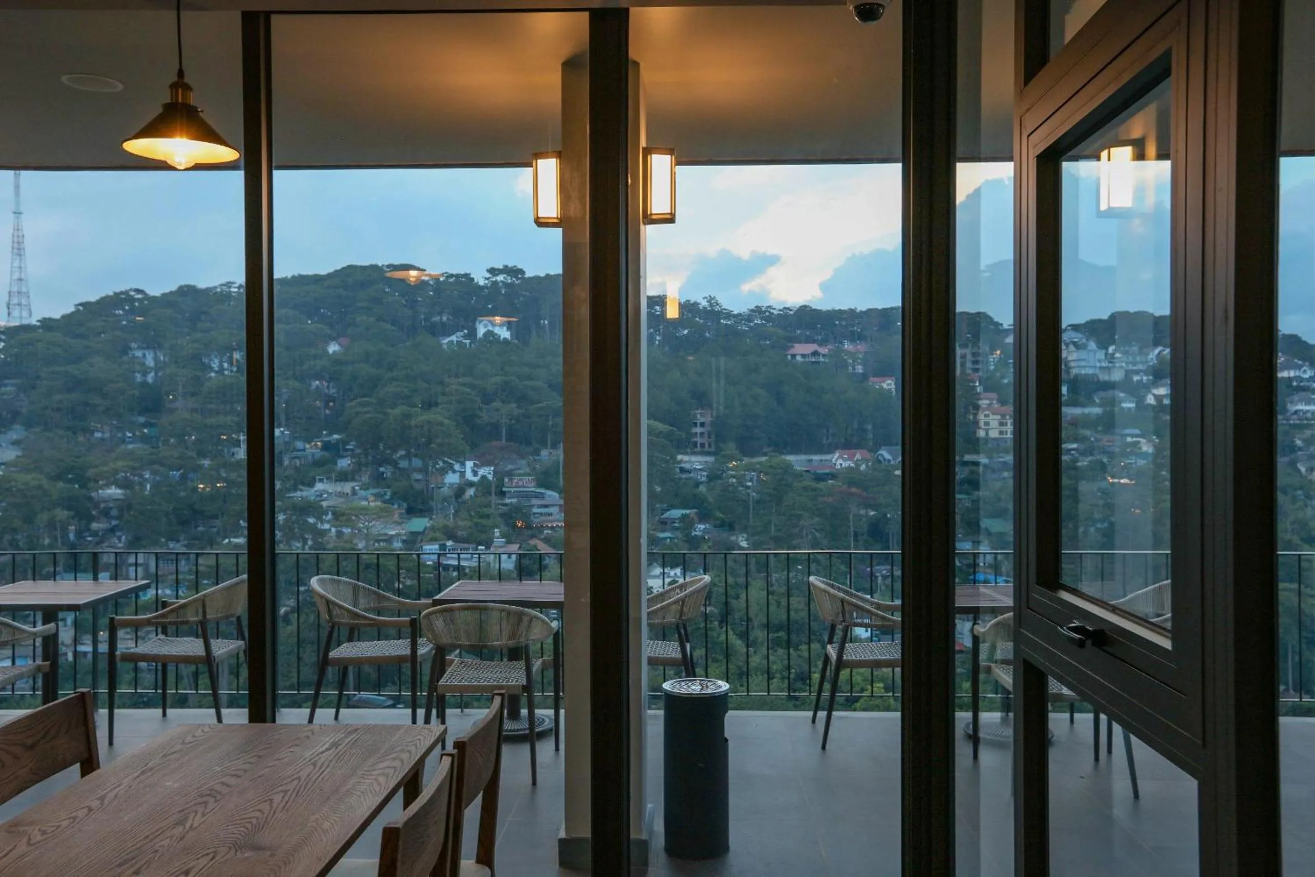 Day in HLS Dalat Lodge