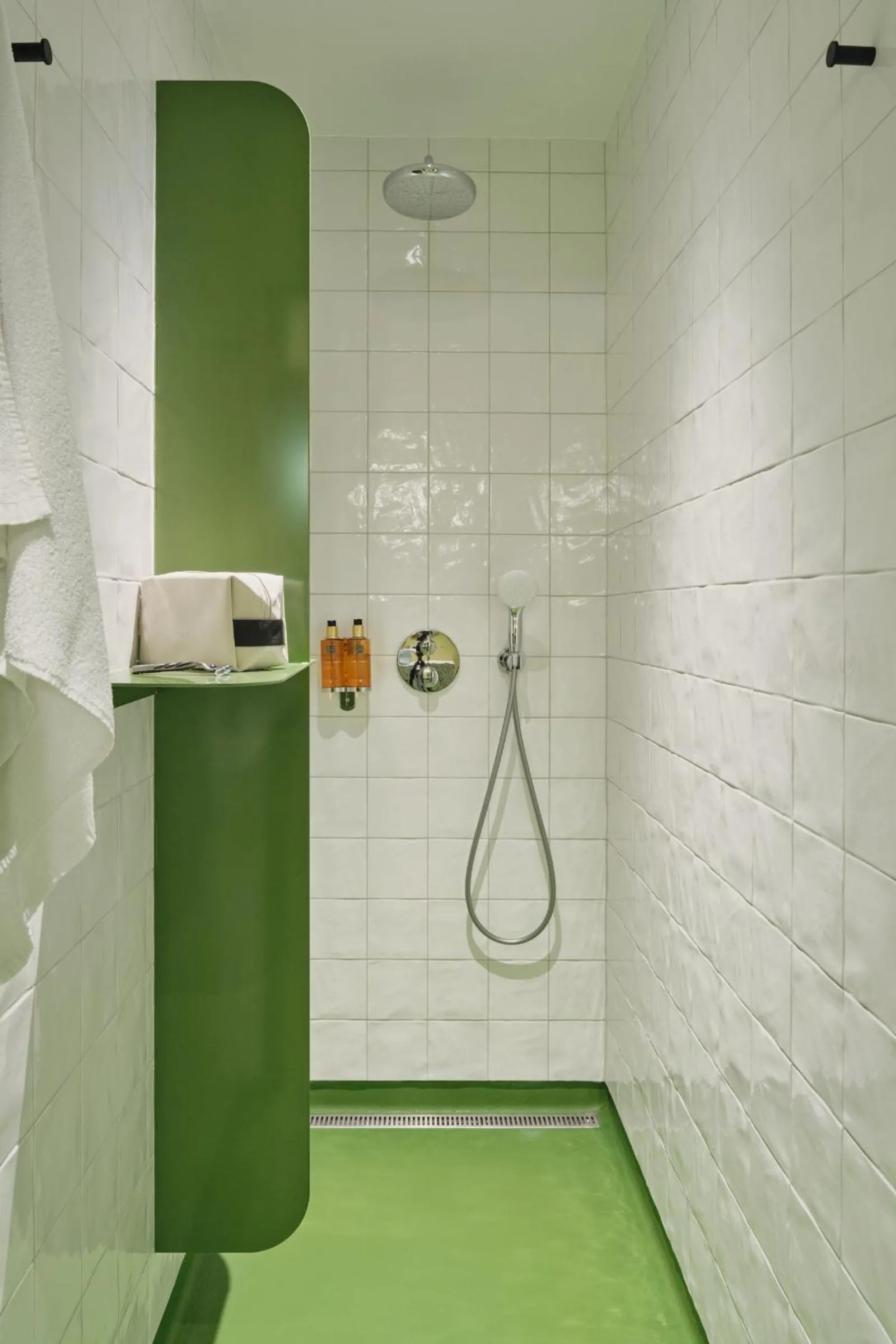 Shower in CityHub Reykjavik