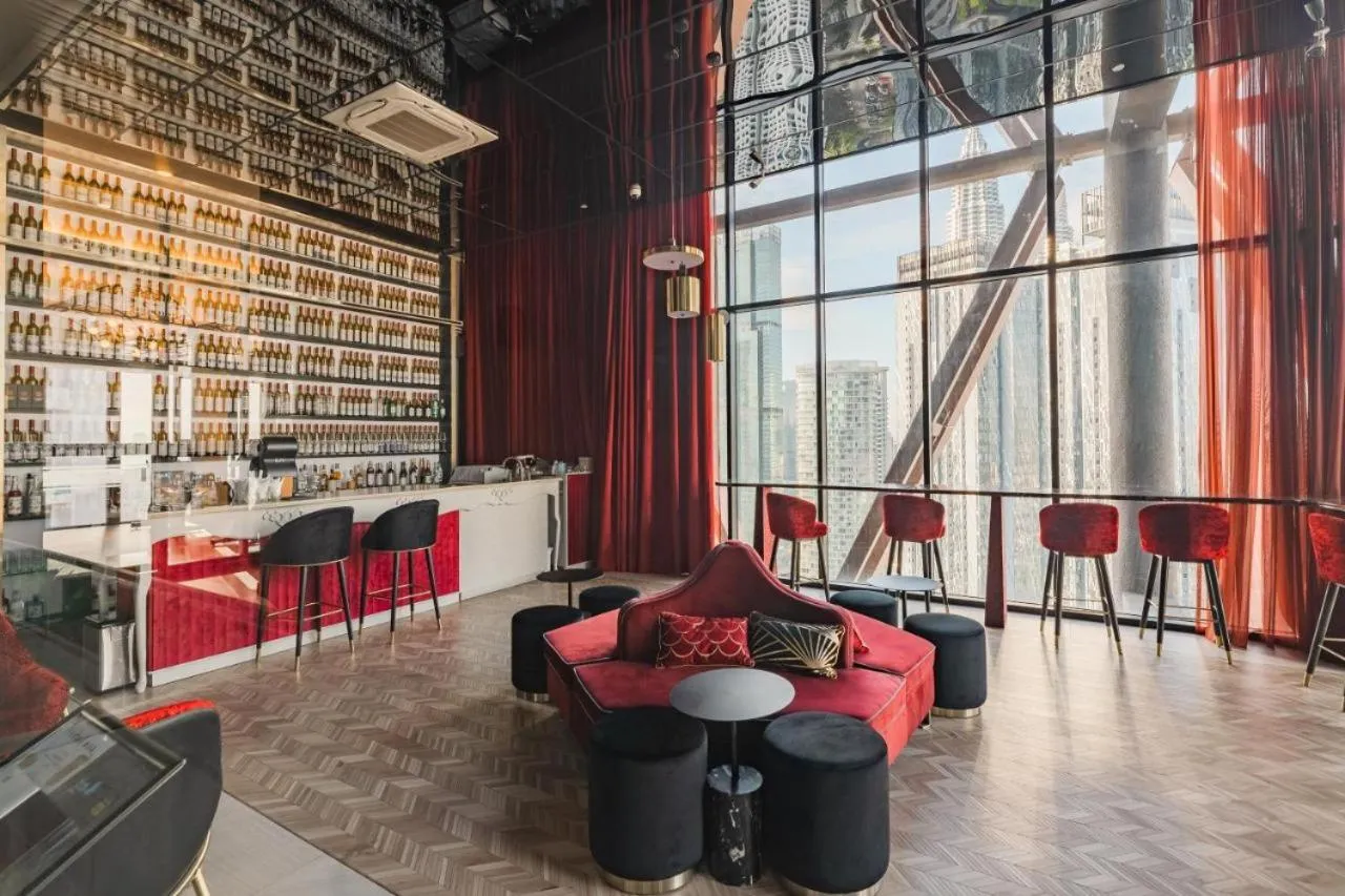 Klcc Suites at Twin Tower