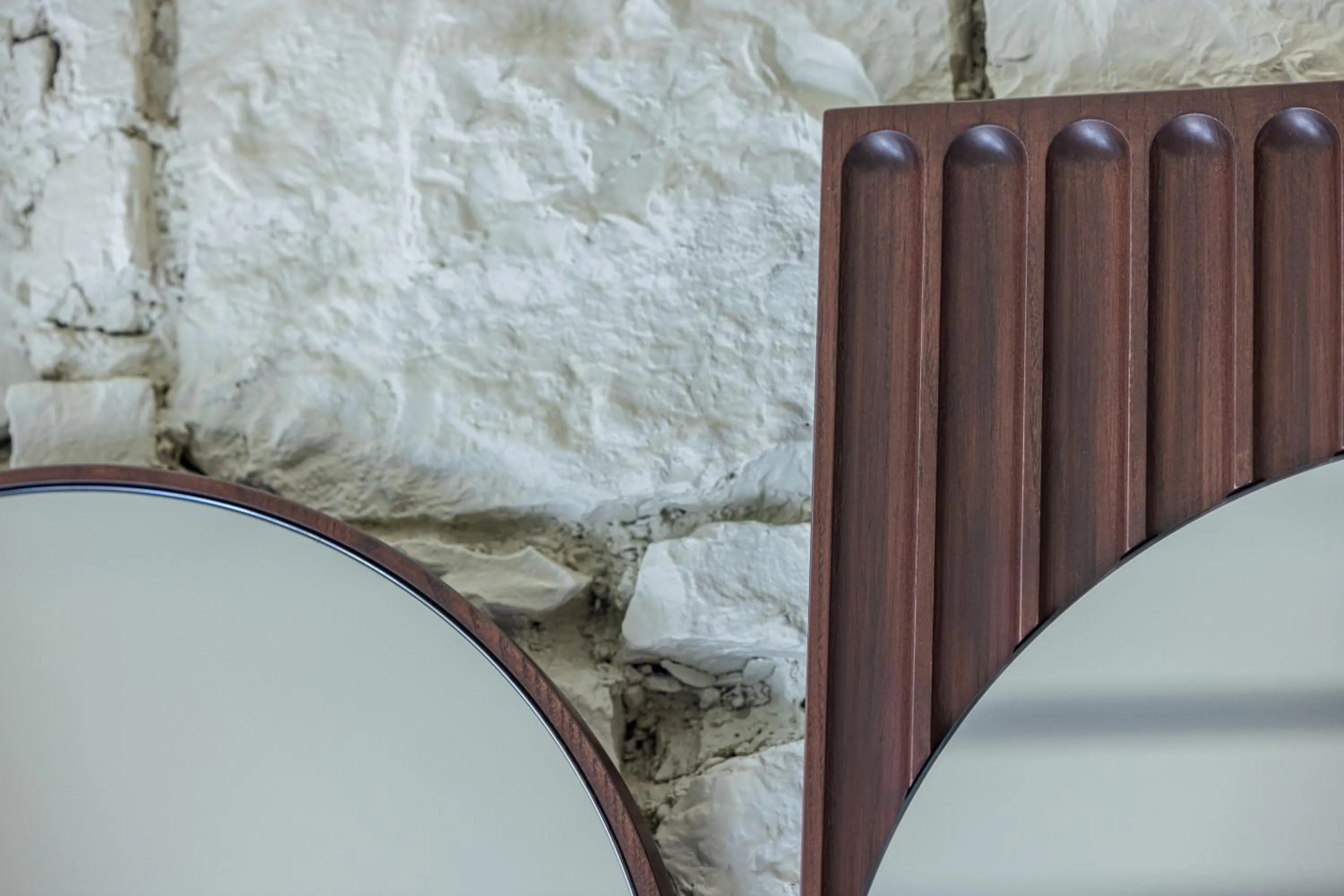 Decorative detail in Naomi Nice