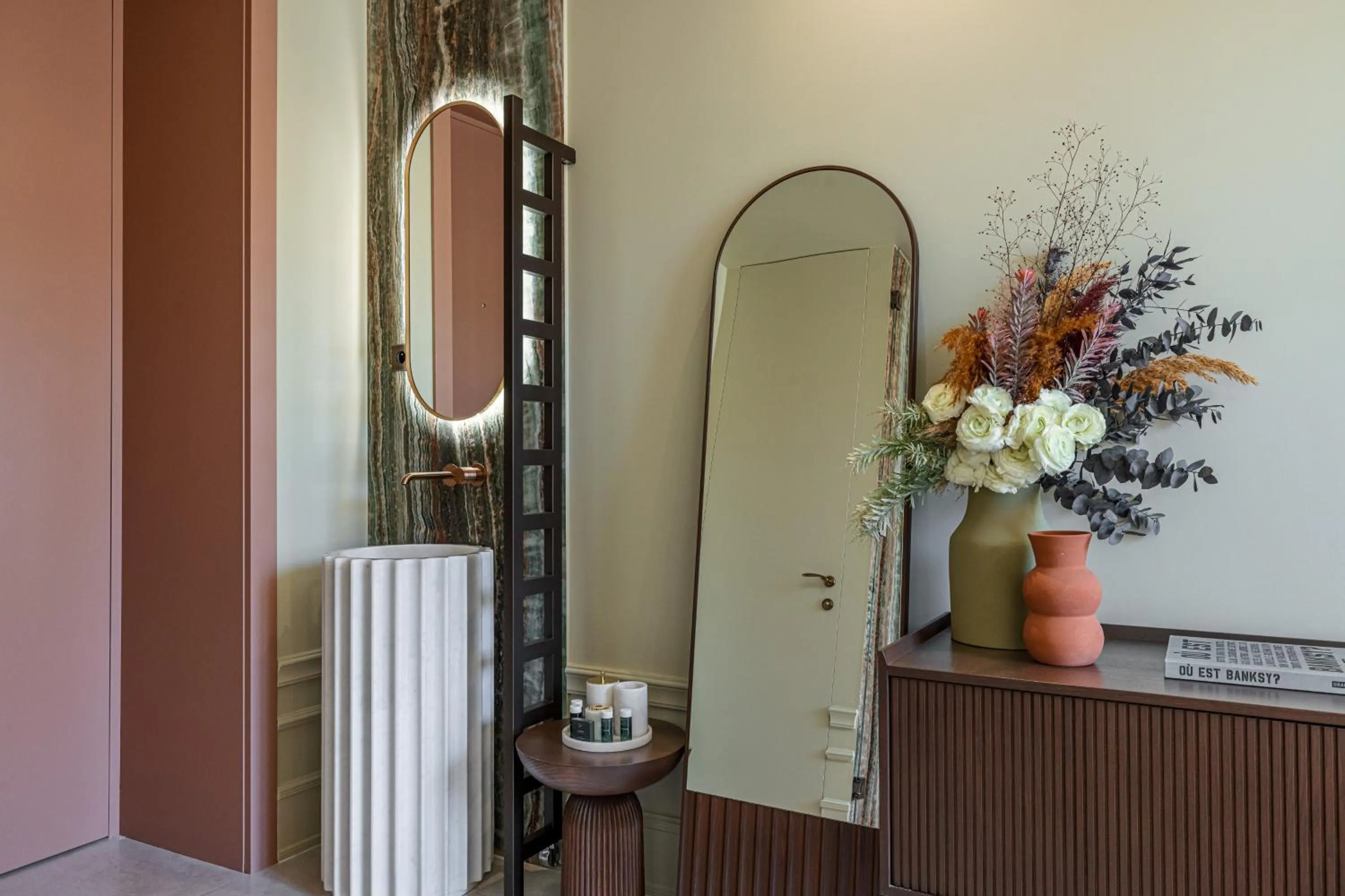 Bathroom in Naomi Nice