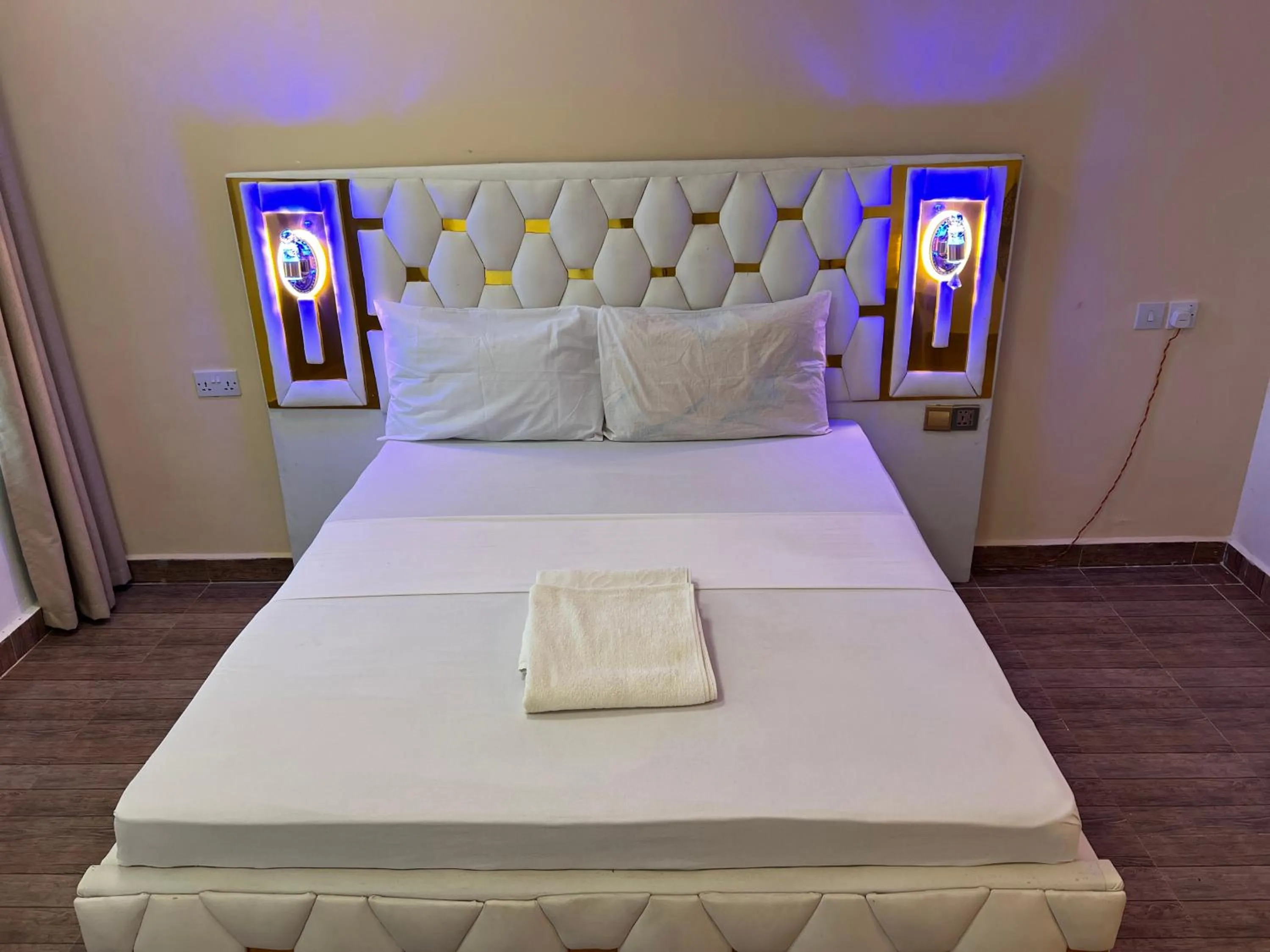 Bed in Zanzi beach hotel