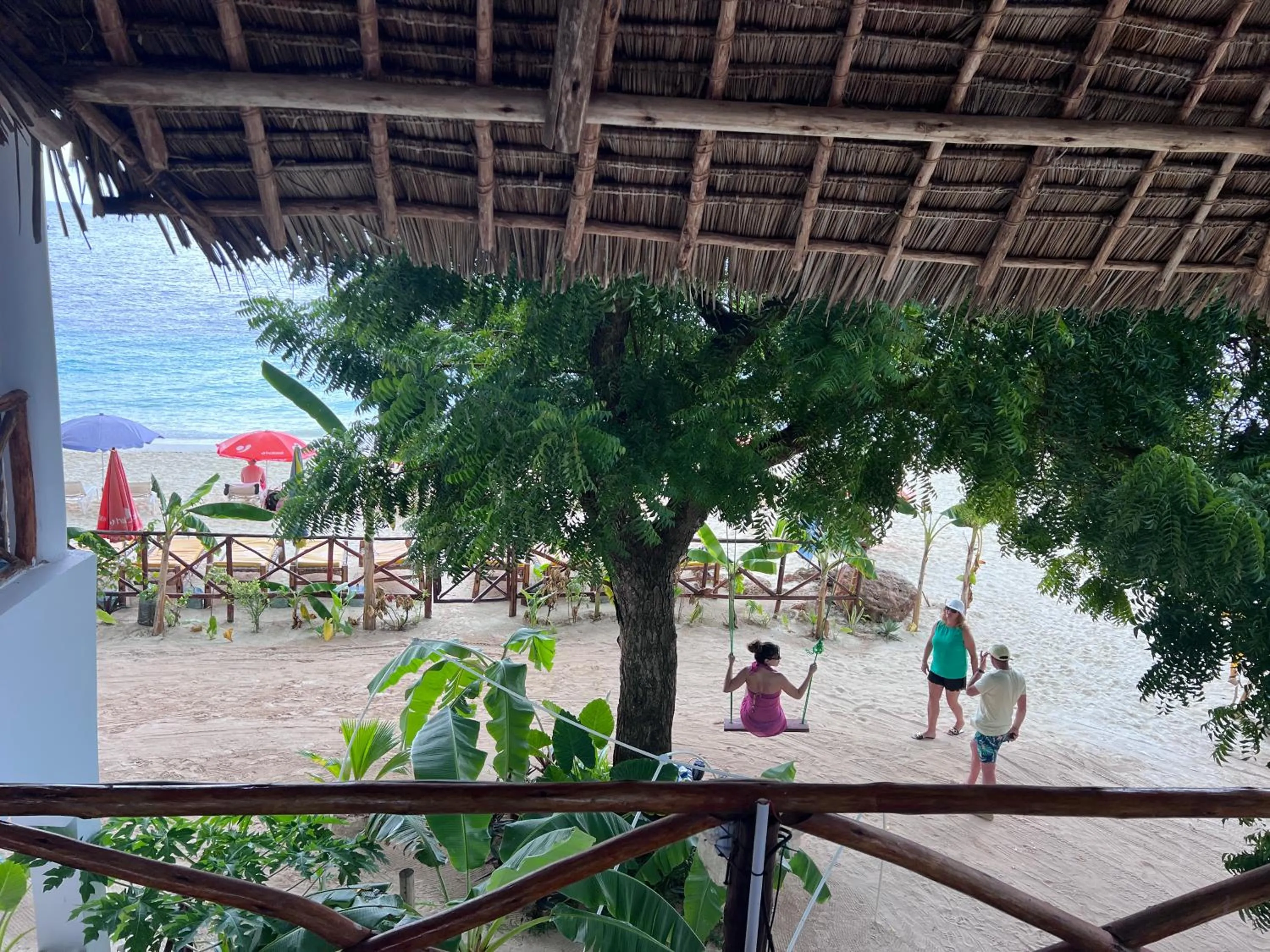 Zanzi beach hotel