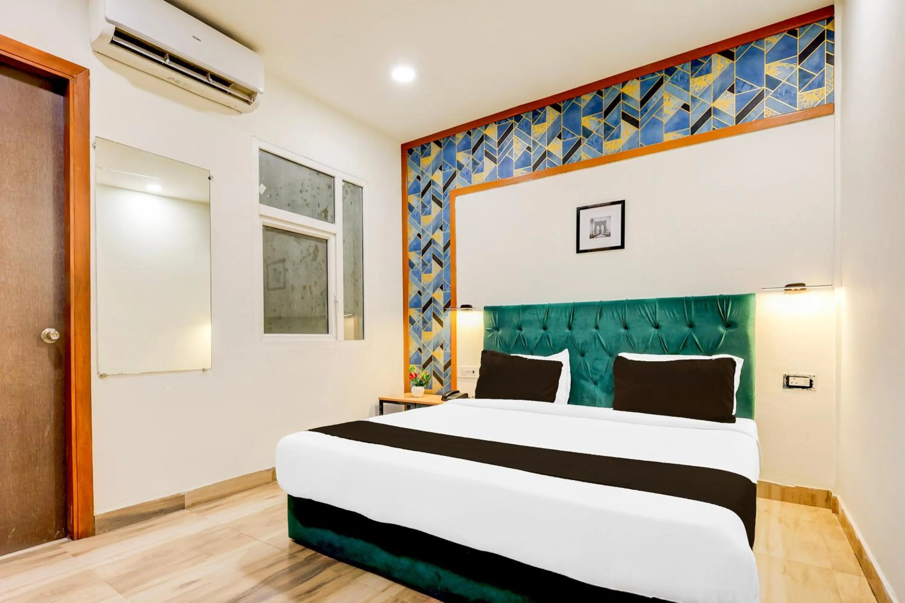 Super Townhouse Hotel Silver Saffron