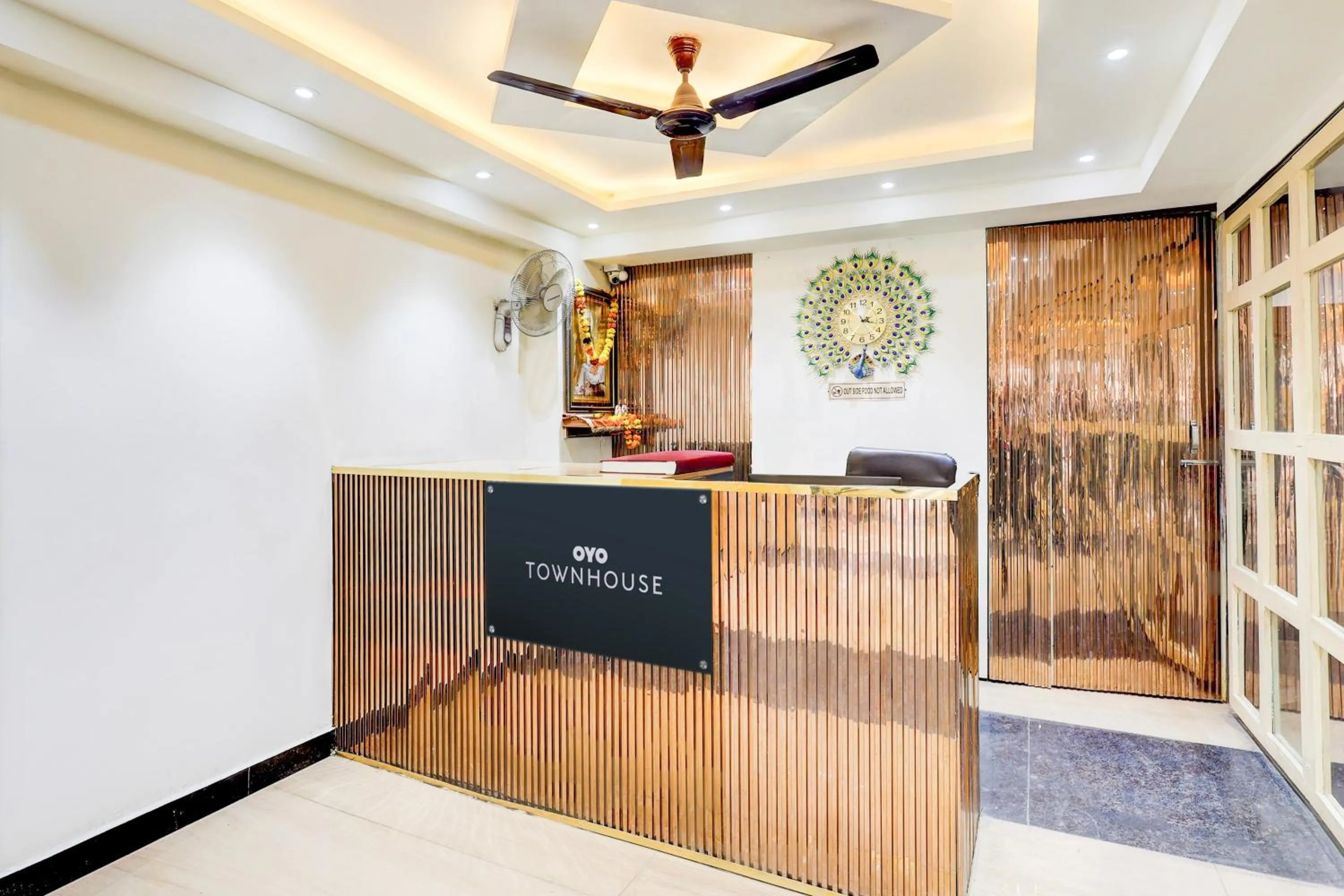 Super Townhouse Hotel Silver Saffron