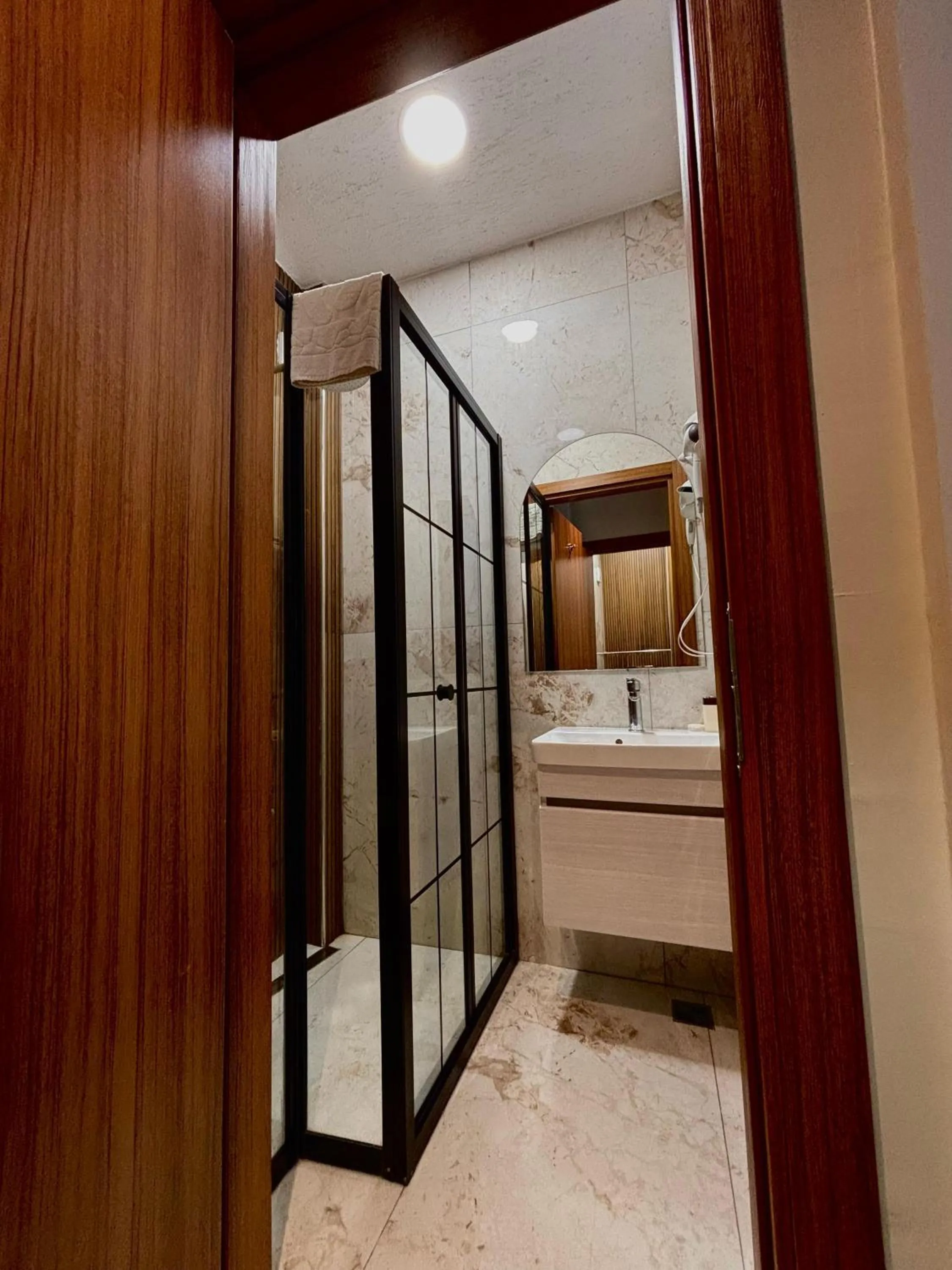 Shower in Galata Calm Tale Hotel