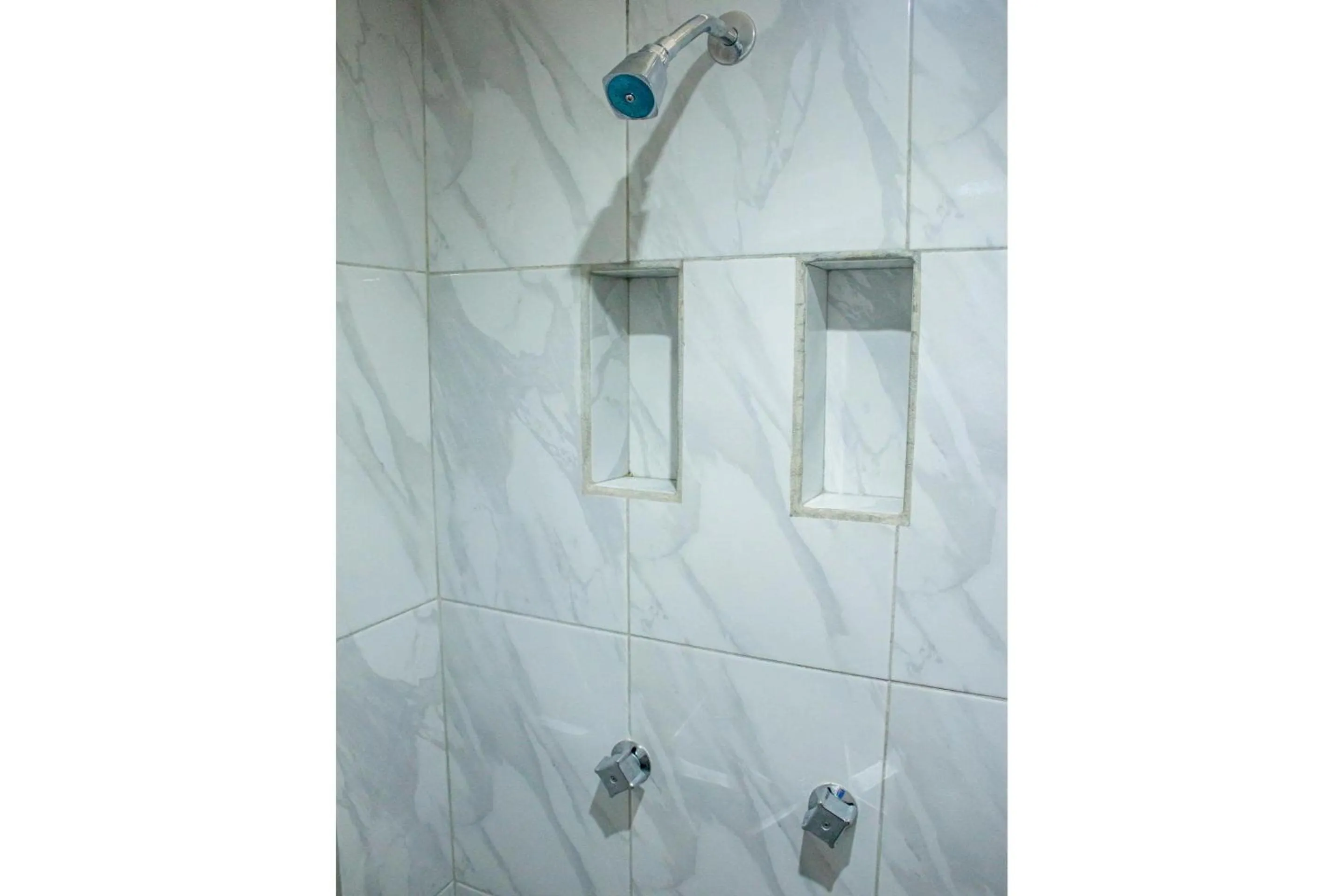 Bathroom in OYO Hotel La Playa