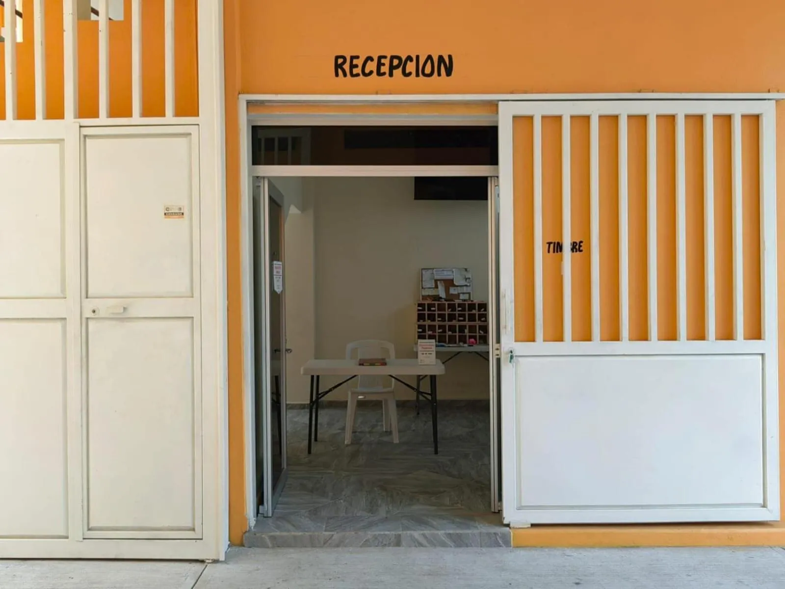 Lobby or reception in OYO Hotel La Playa