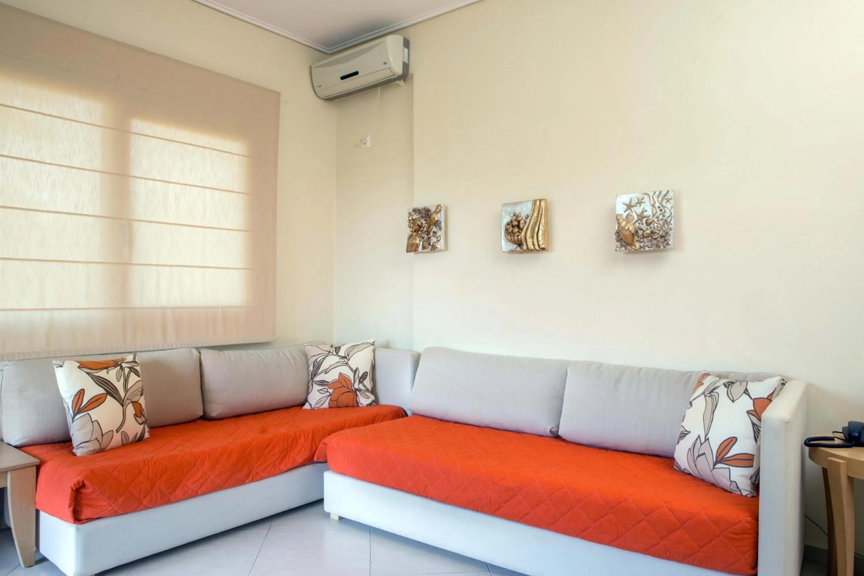 Living room in Aeolian Gaea Hotel