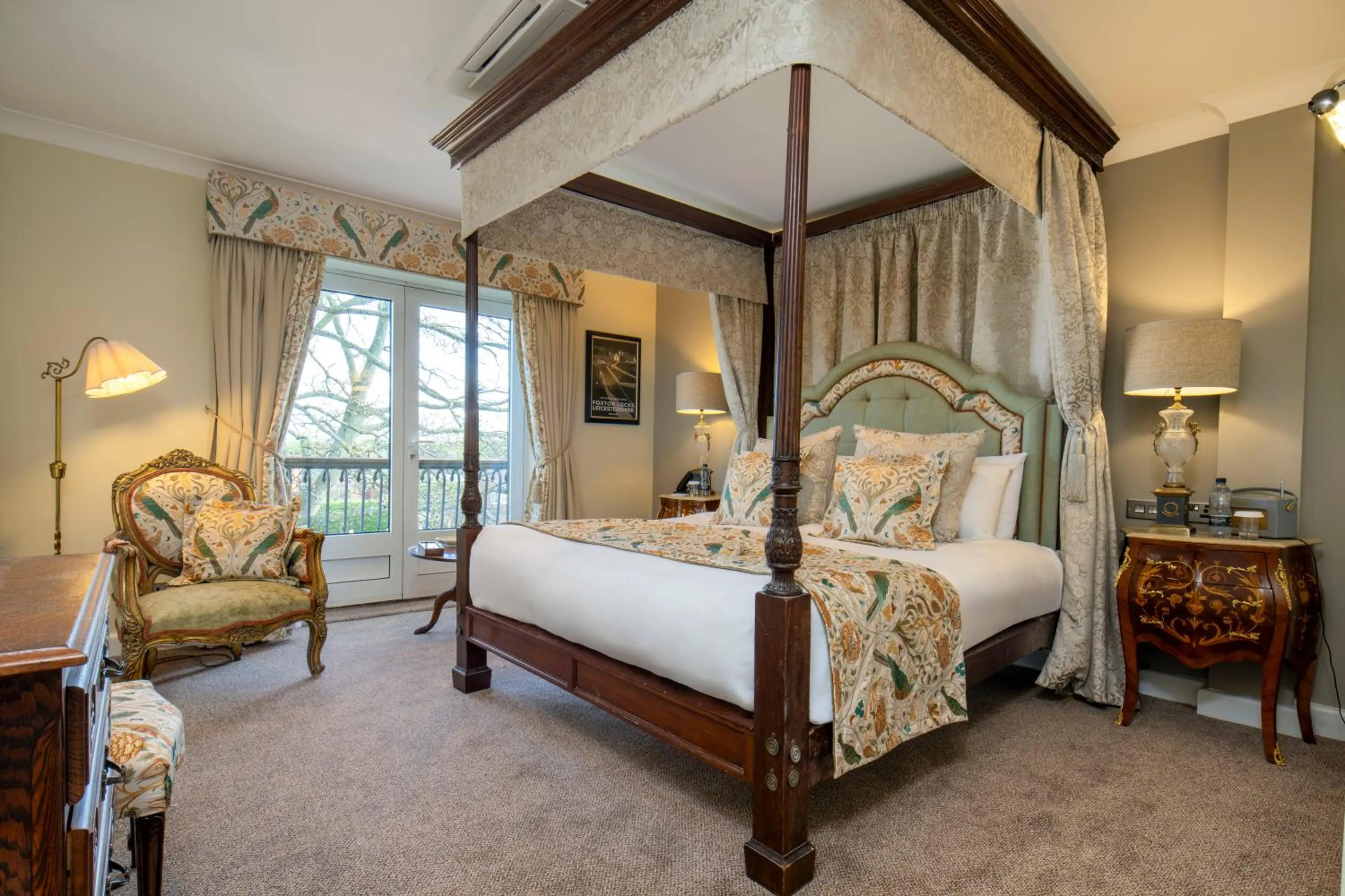 Bed in The Three Swans Hotel, Market Harborough, Leicestershire - The Coaching Inn Group
