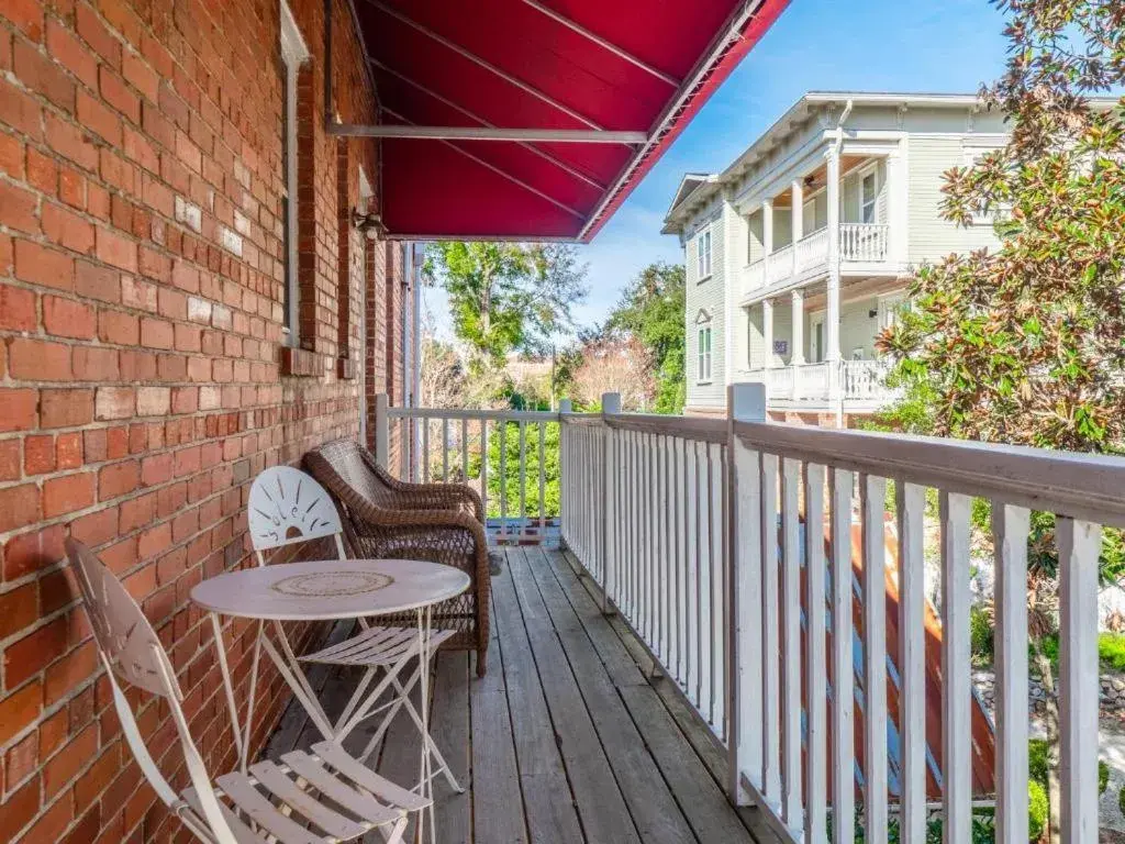 King Room with Balcony in The Front Street Inn King Room with Balcony in The Front Street Inn