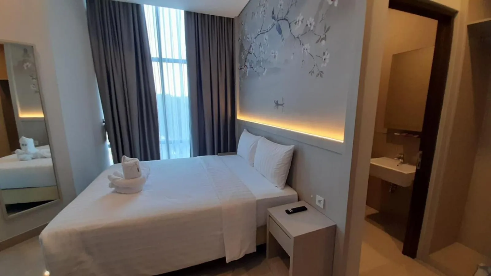 Bed in Nemuru Grand Suites