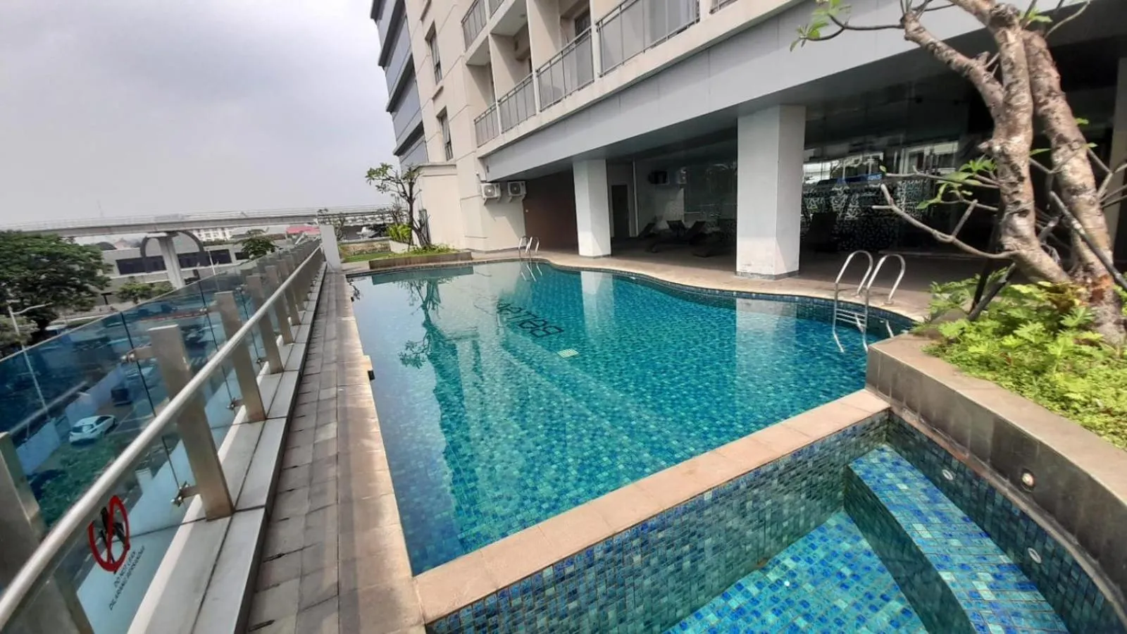 Open Air Bath in Nemuru Grand Suites