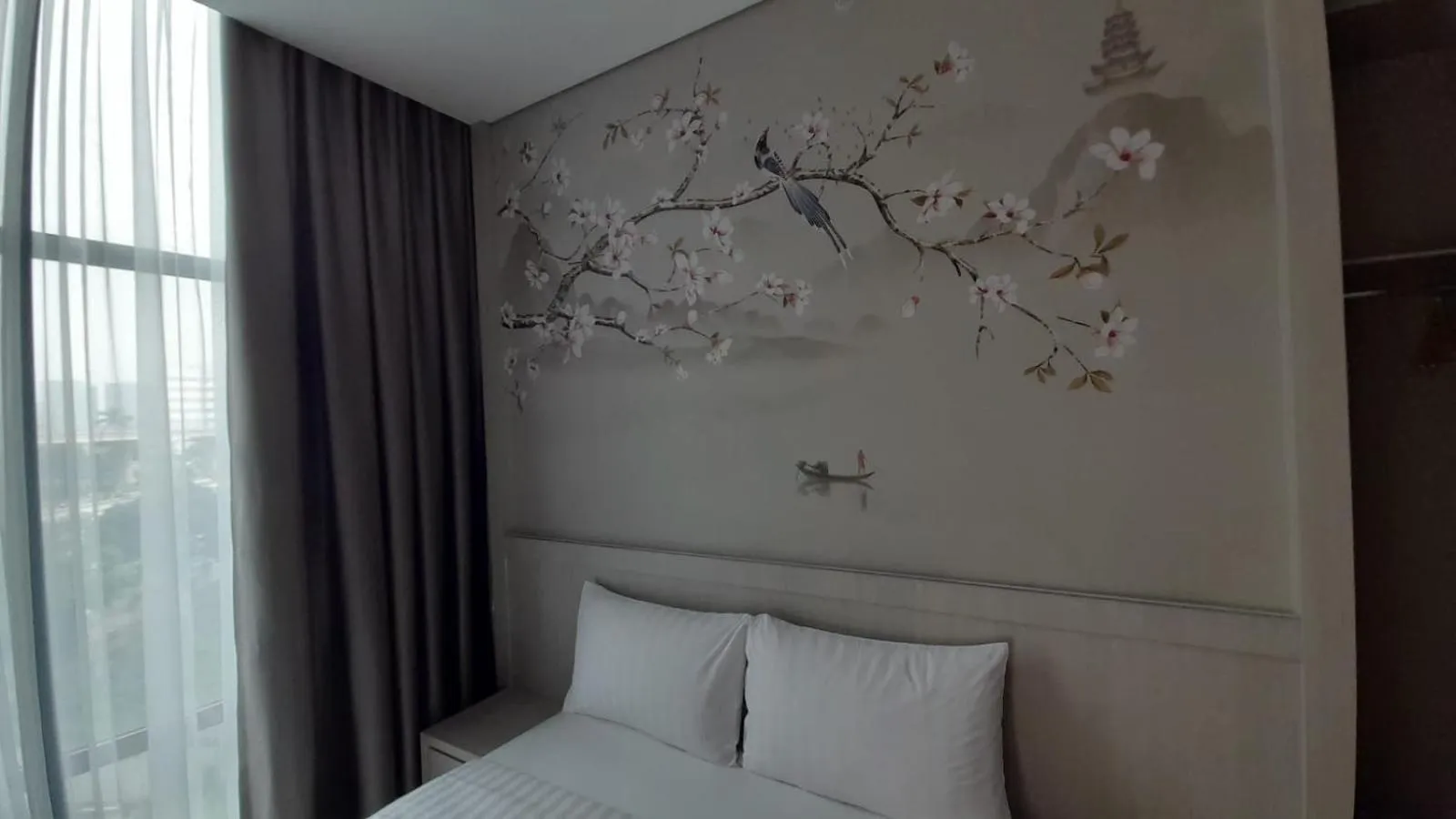 Bed in Nemuru Grand Suites