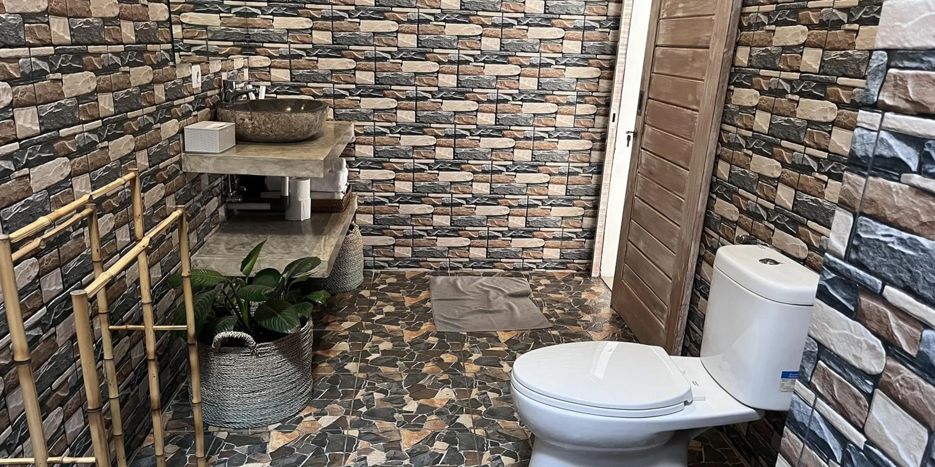 Bathroom in Pis Bolong Canggu