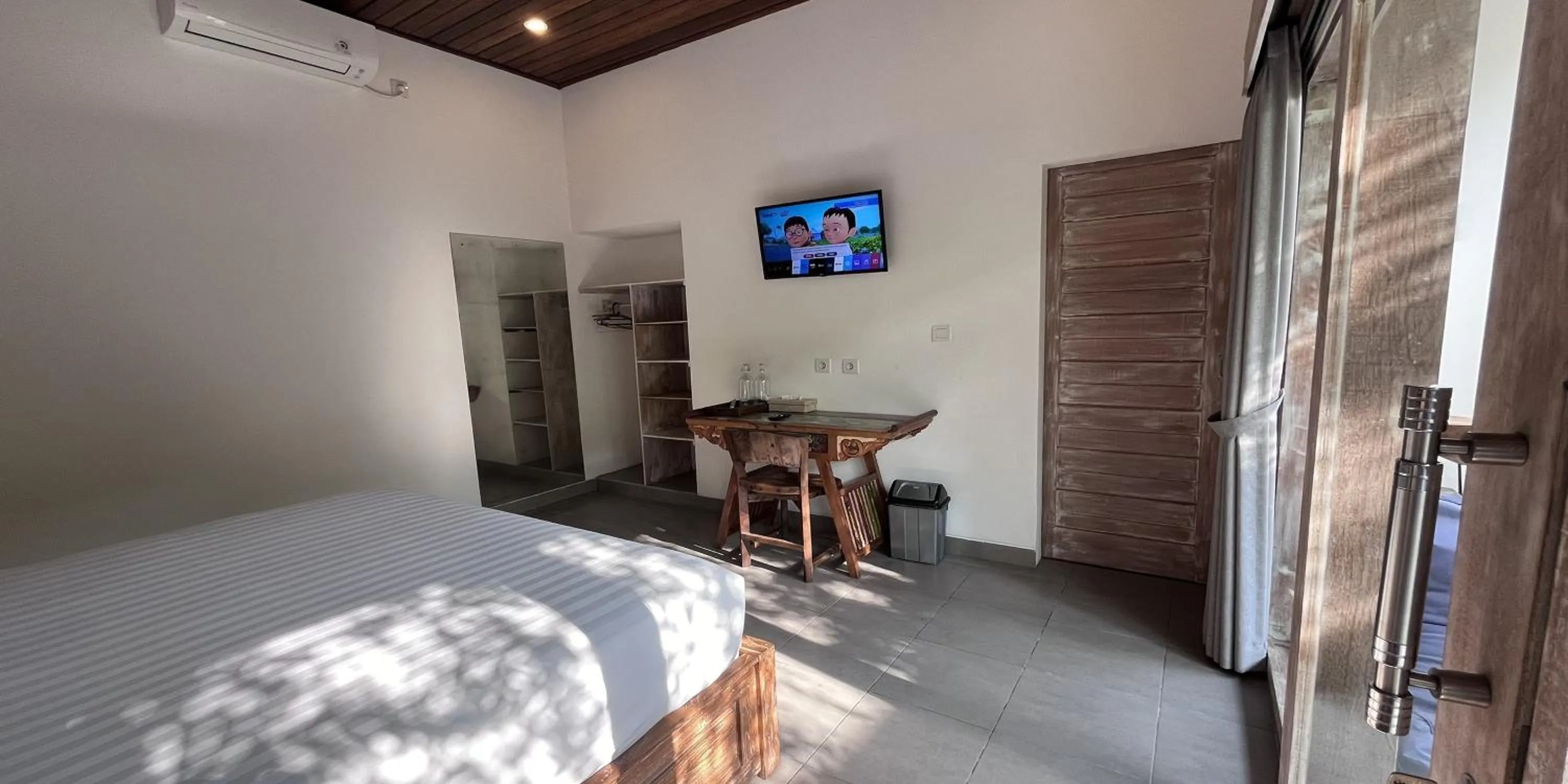 TV and multimedia, Bed in Pis Bolong Canggu
