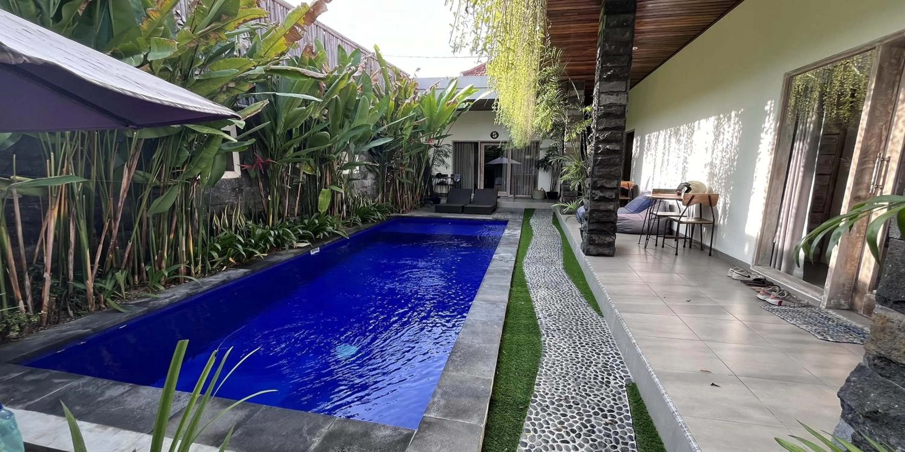 Swimming pool in Pis Bolong Canggu