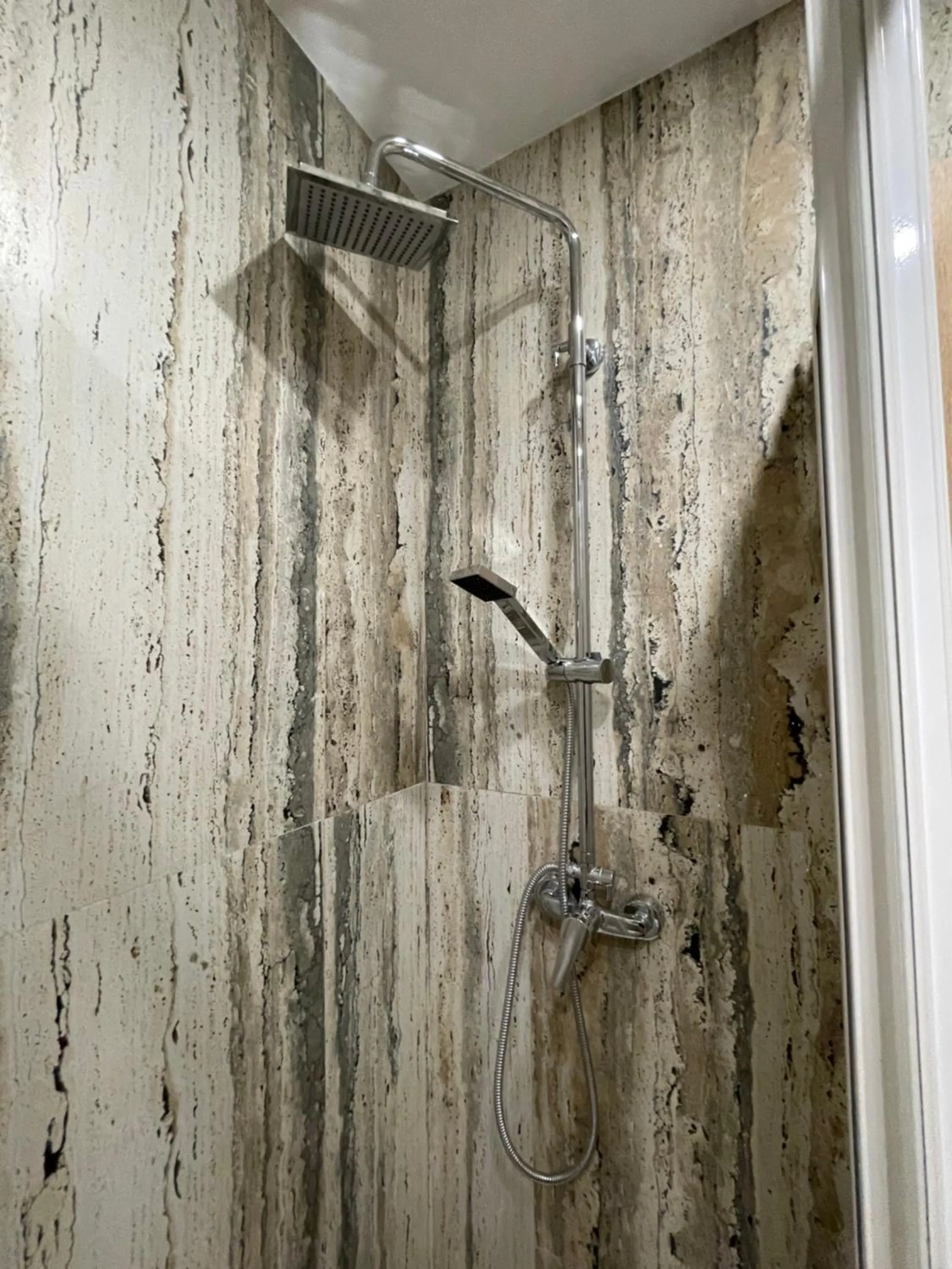 Shower in Senda Hostel Retiro - Atocha & Madrid Centro