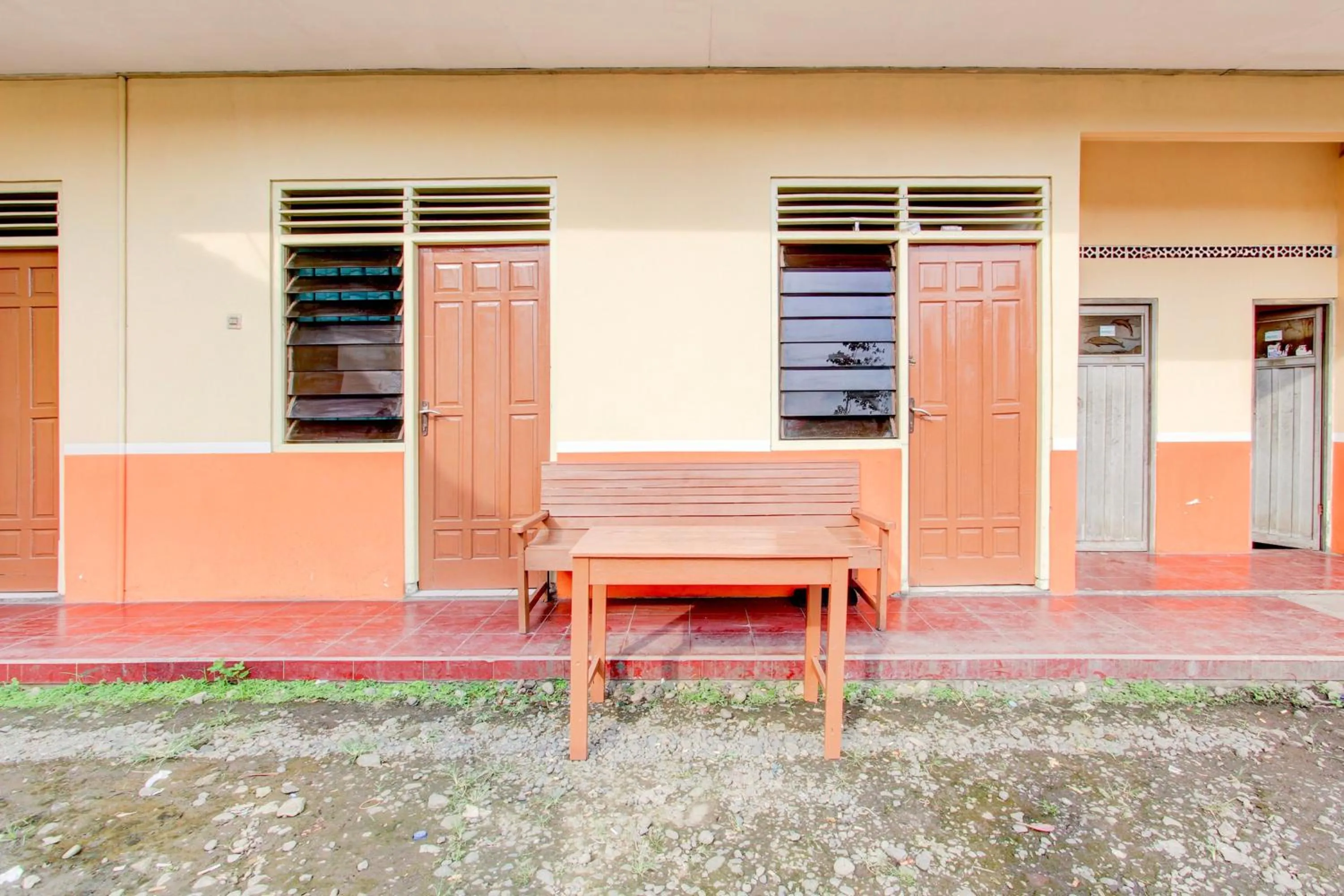 Lobby or reception in Hotel O Guest House Wijaya Syariah Near alun alun kota purwokerto