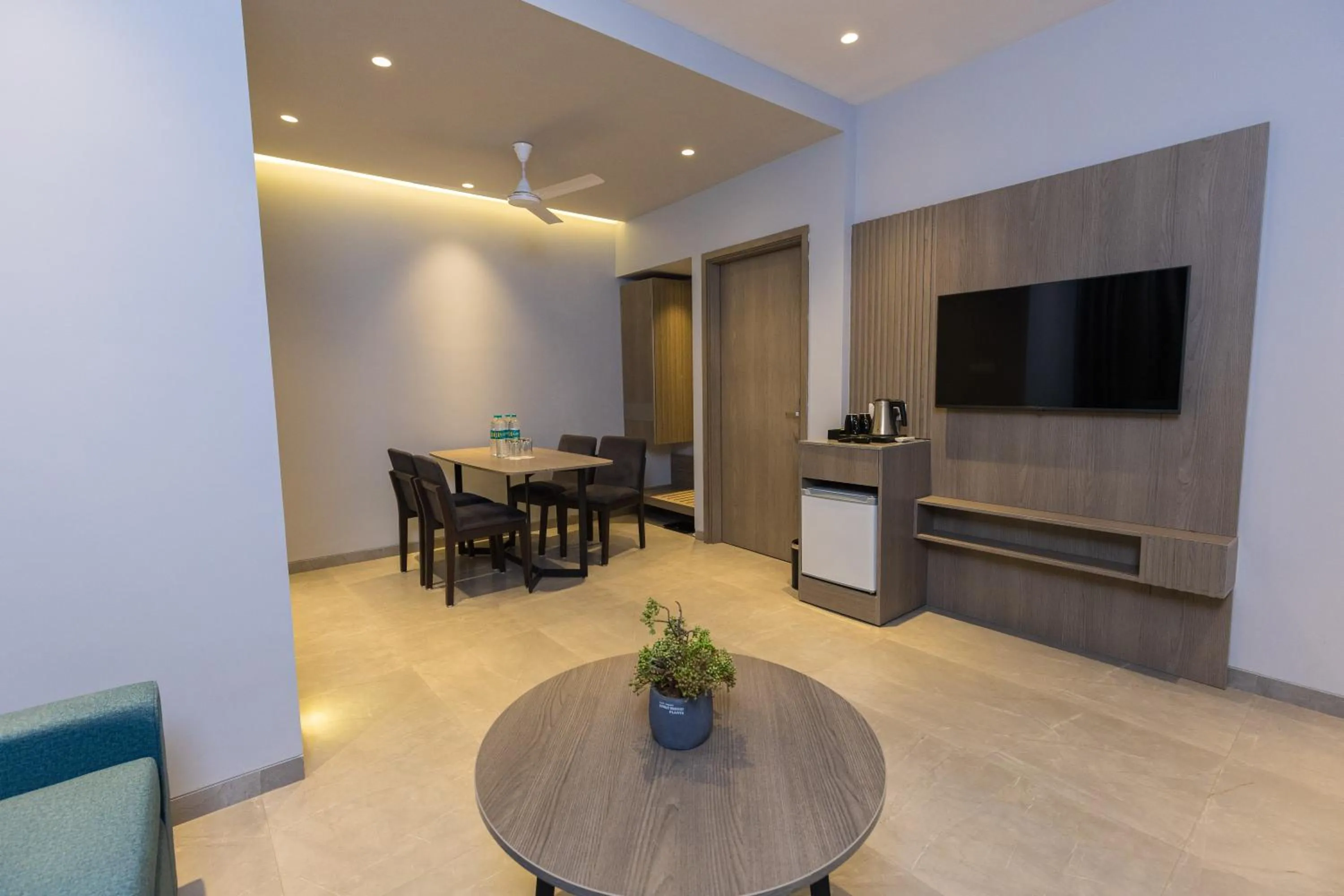 Bedroom in The Augusta Club & Resort