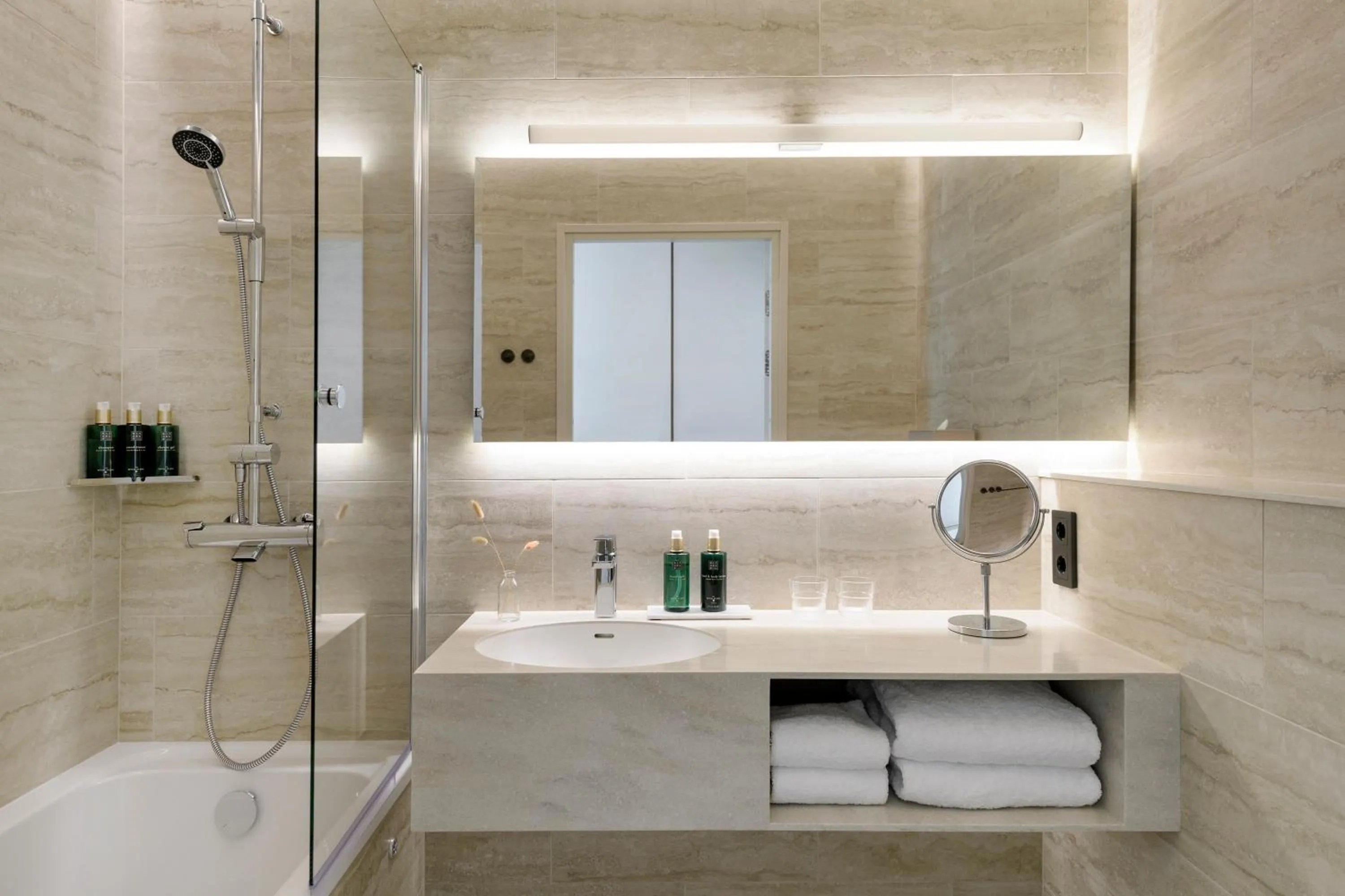 Toilet in Solo Sokos Hotel Pier 4