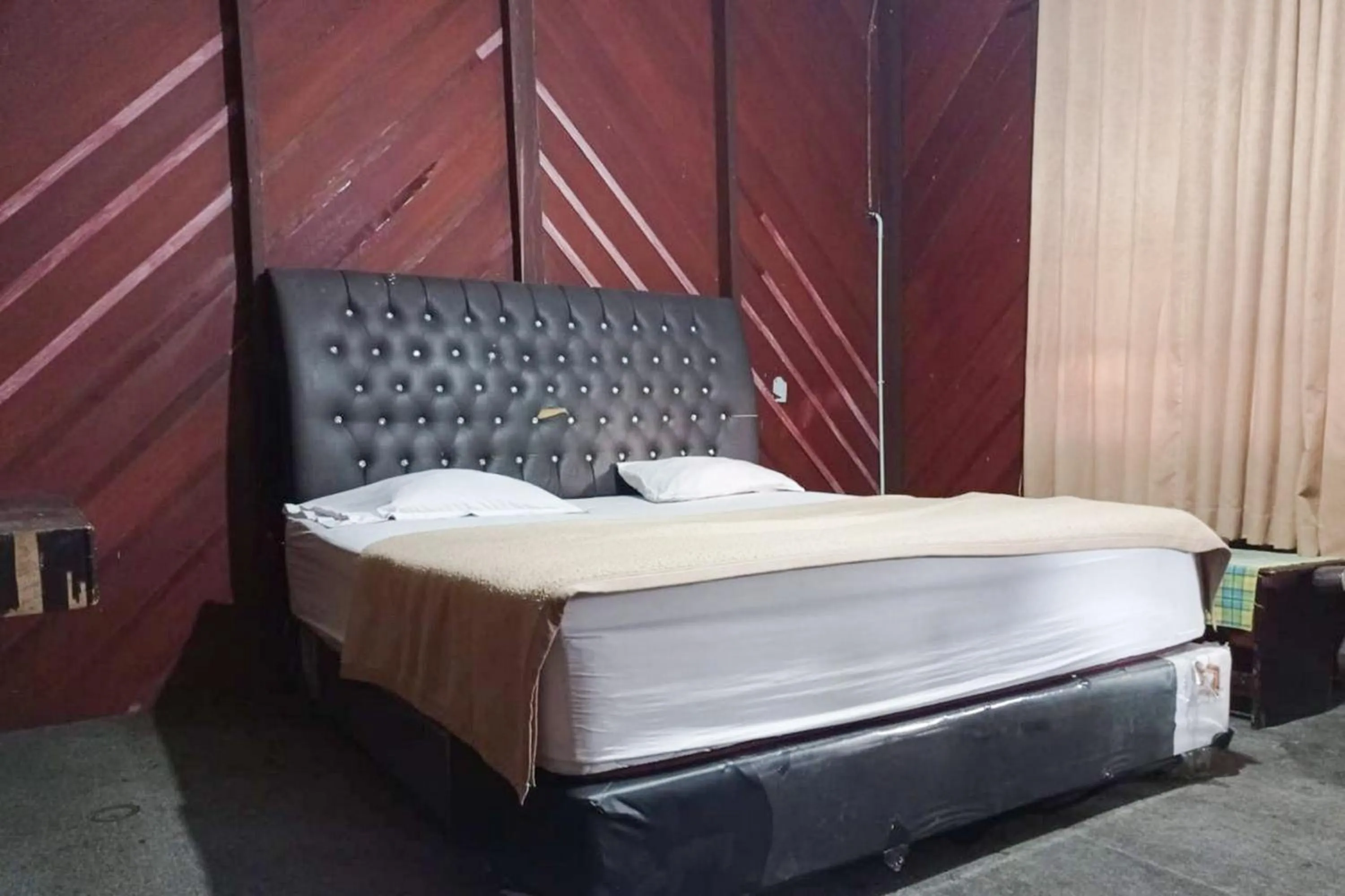 Bedroom, Bed in Hotel Pantai Panjang Bengkulu RedPartner