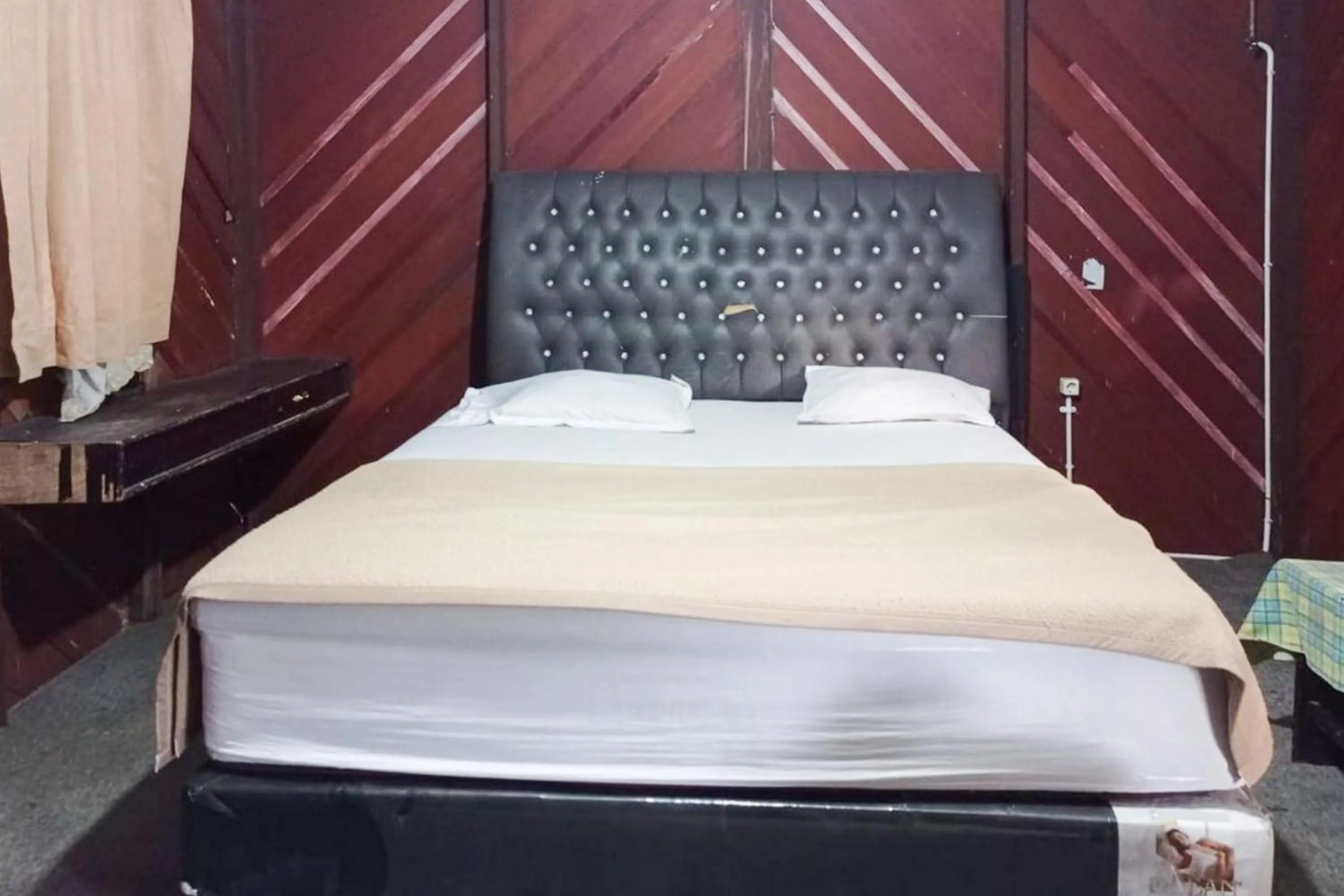 Bedroom, Bed in Hotel Pantai Panjang Bengkulu RedPartner