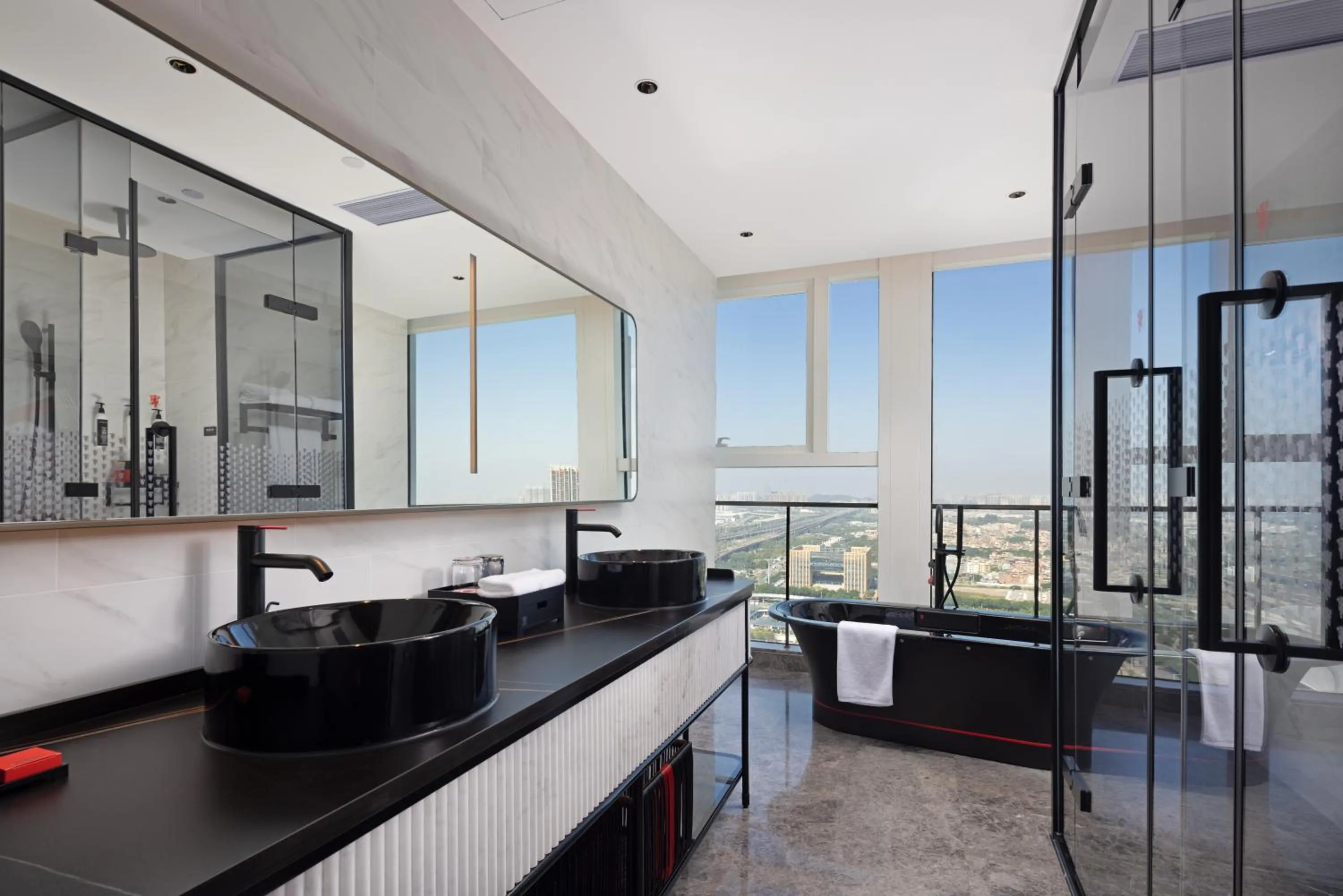 Bathroom in Radisson Red Guangzhou South Railway Station