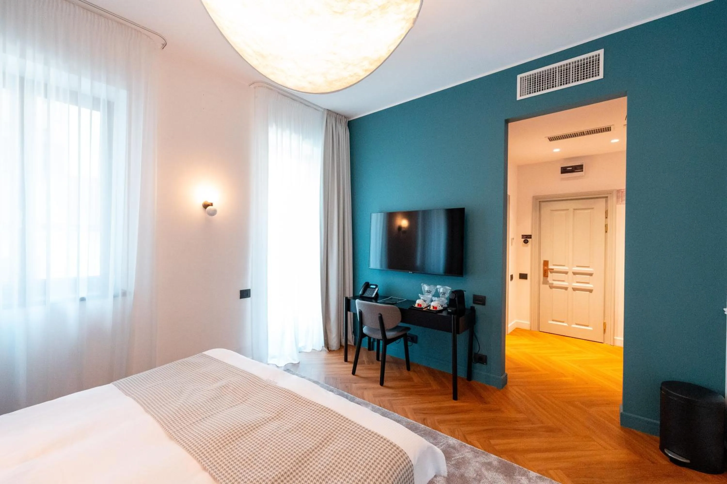 TV and multimedia, Bed in Ecletico Villa