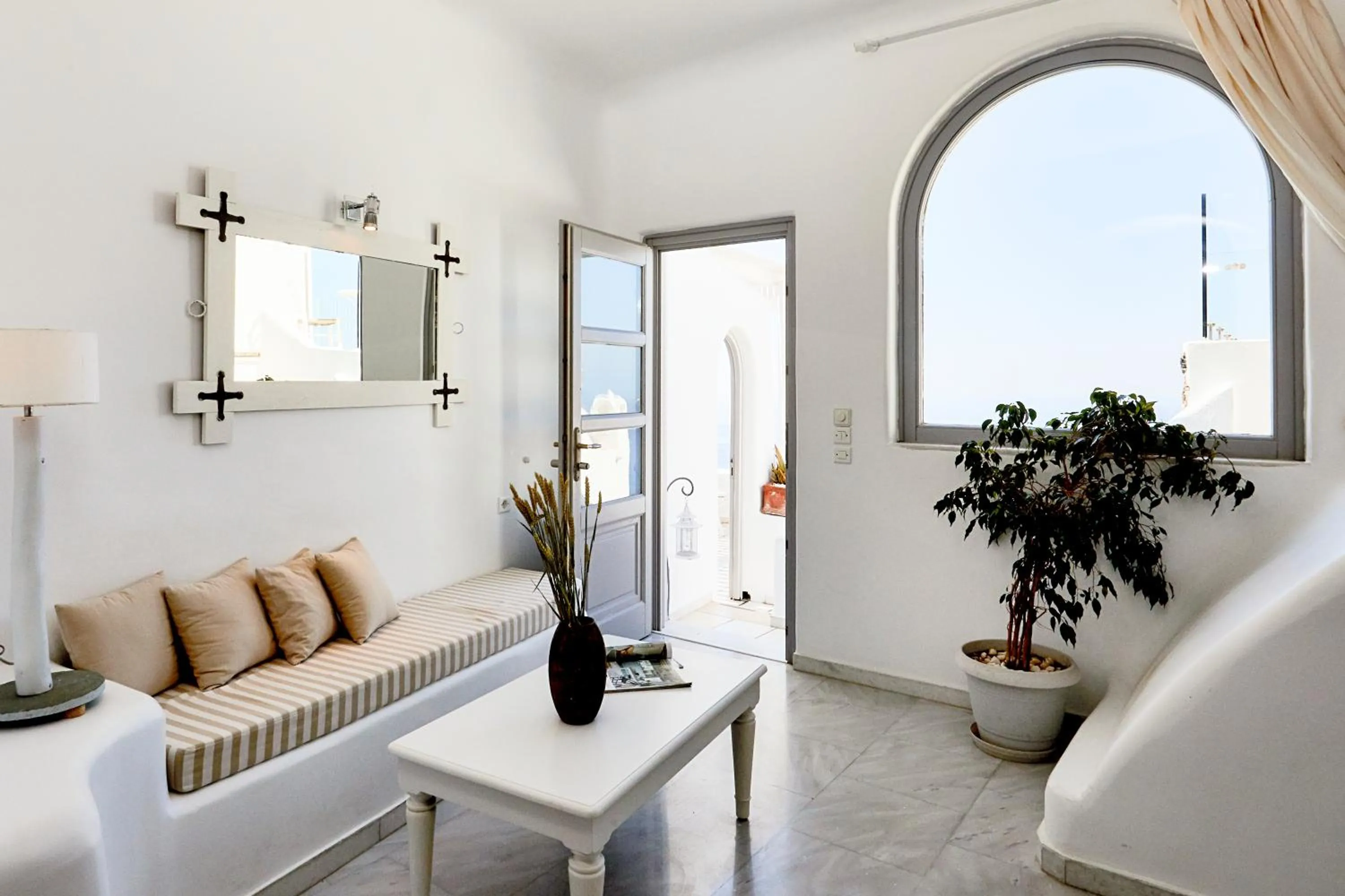 Lobby or reception in Iliovasilema Suites