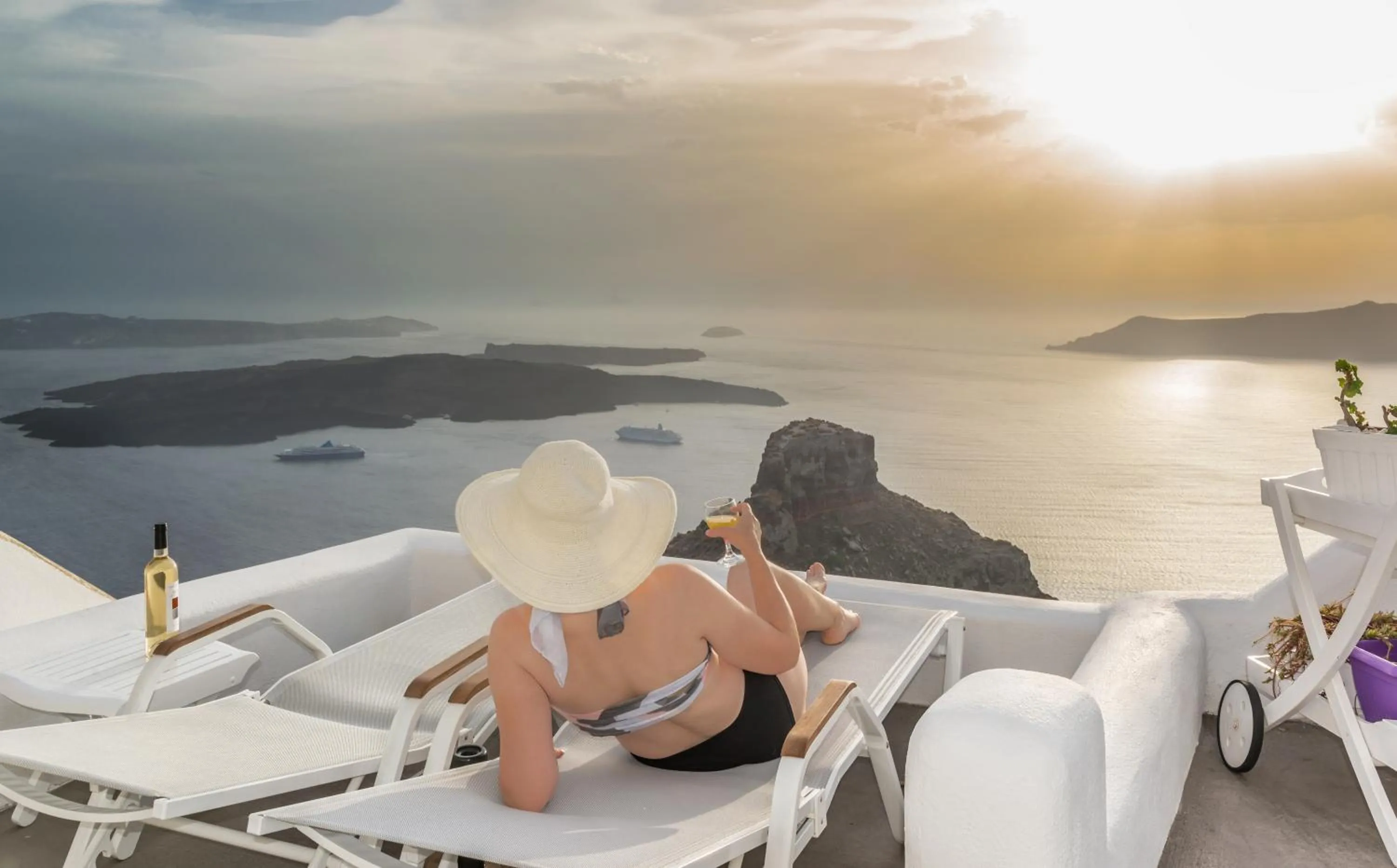 Guests in Iliovasilema Suites