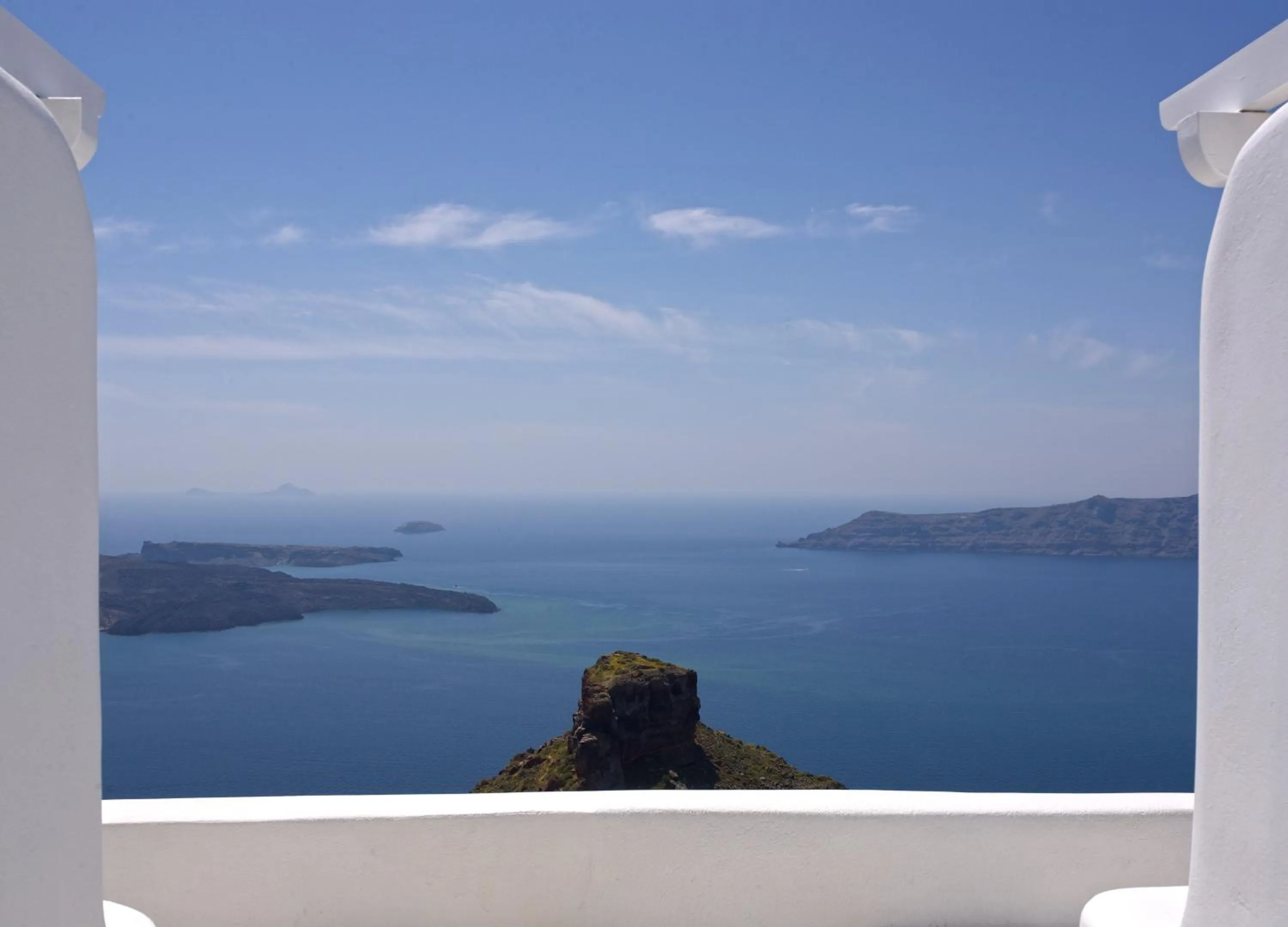 Day in Iliovasilema Suites