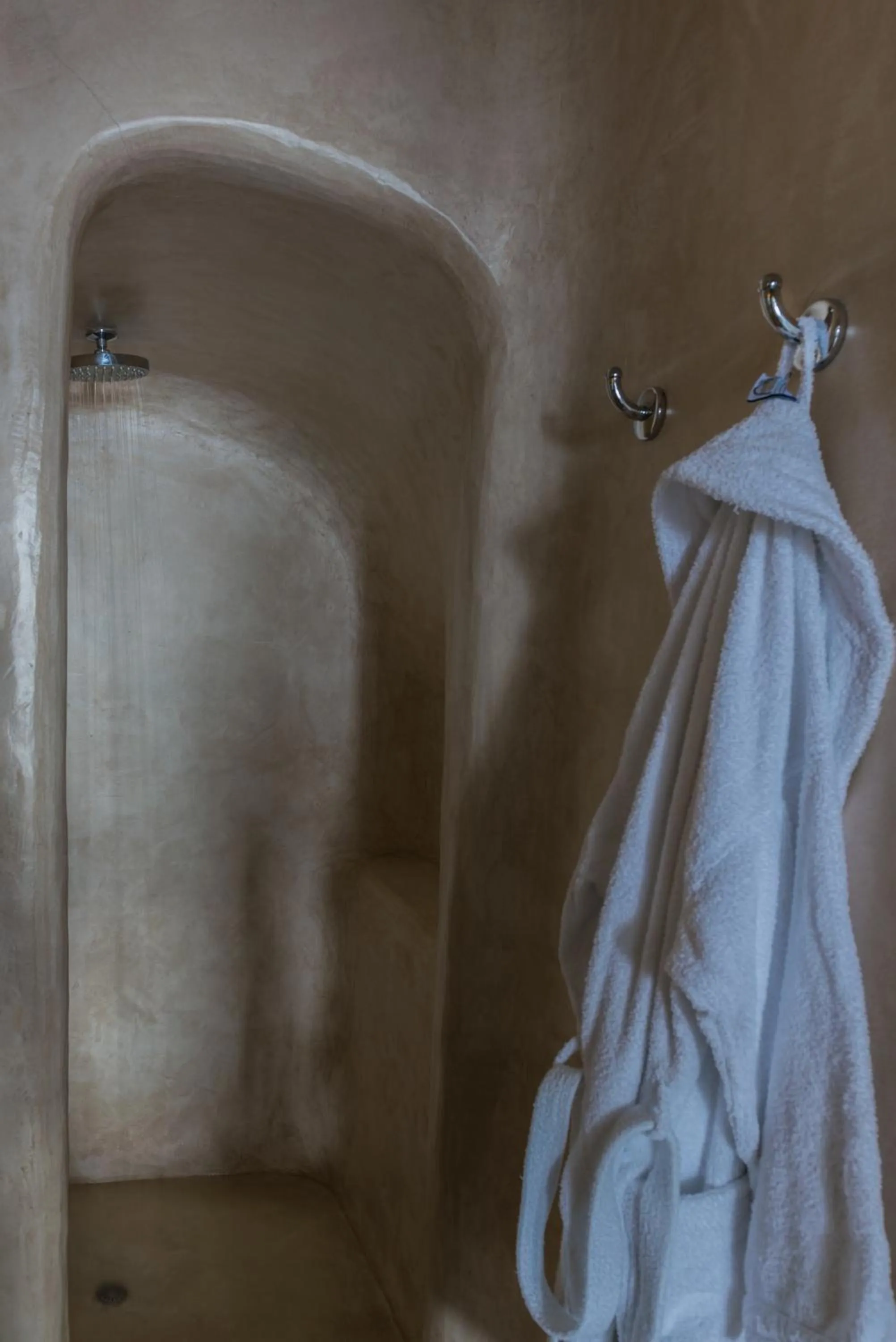Bathroom in Iliovasilema Suites