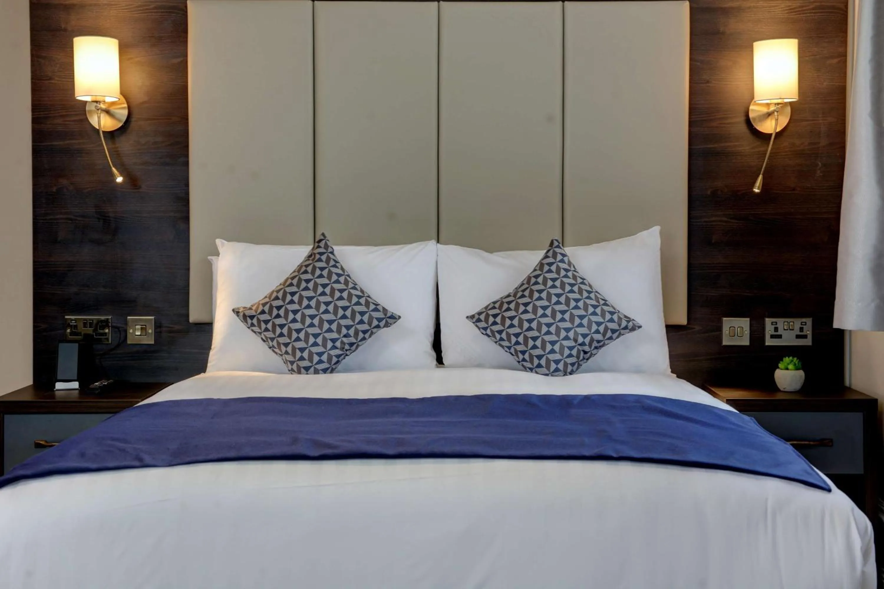 Bedroom, Bed in Trafford Hall Hotel Manchester, Trademark Collection by Wyndham