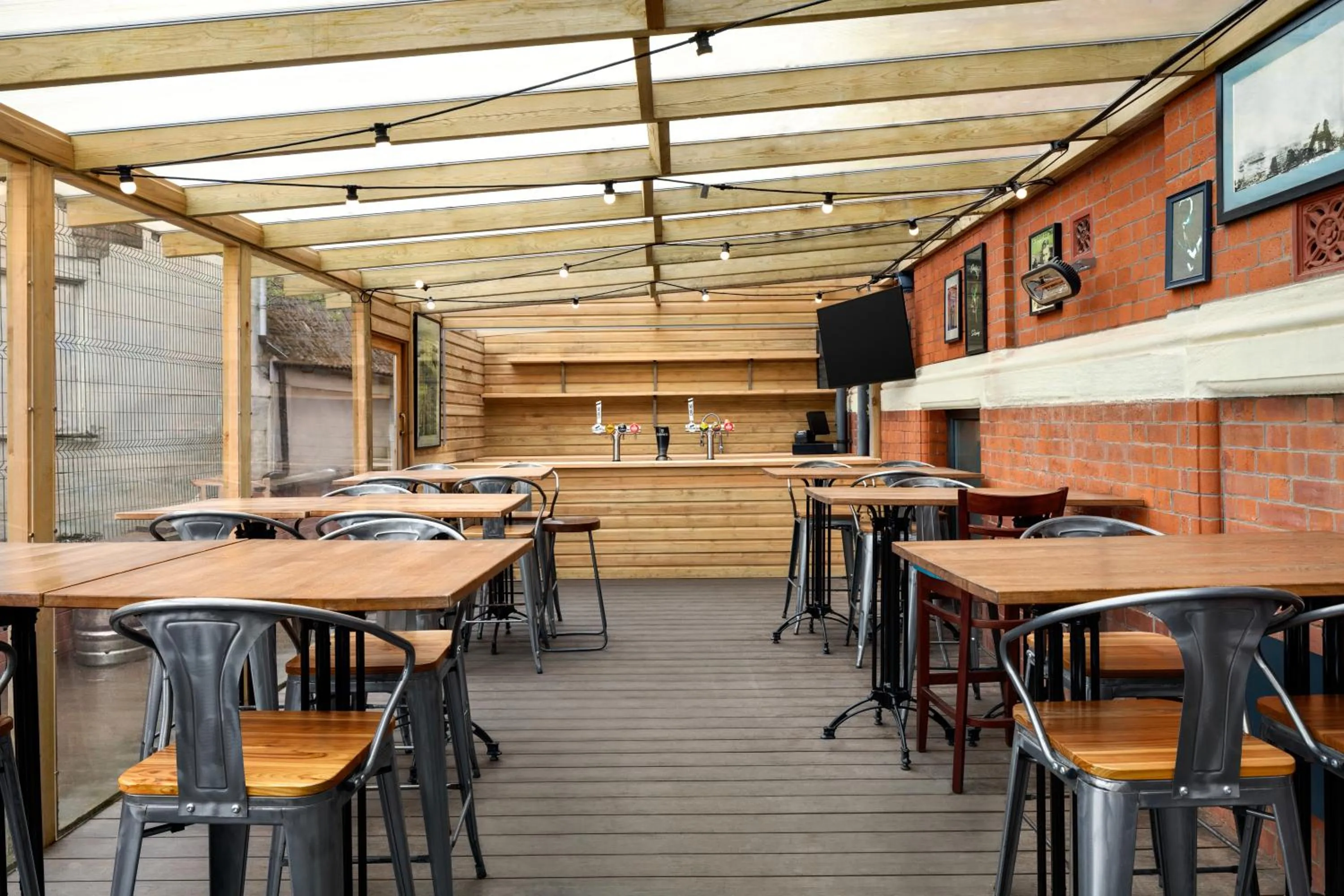 Entertainment in Trafford Hall Hotel Manchester, Trademark Collection by Wyndham