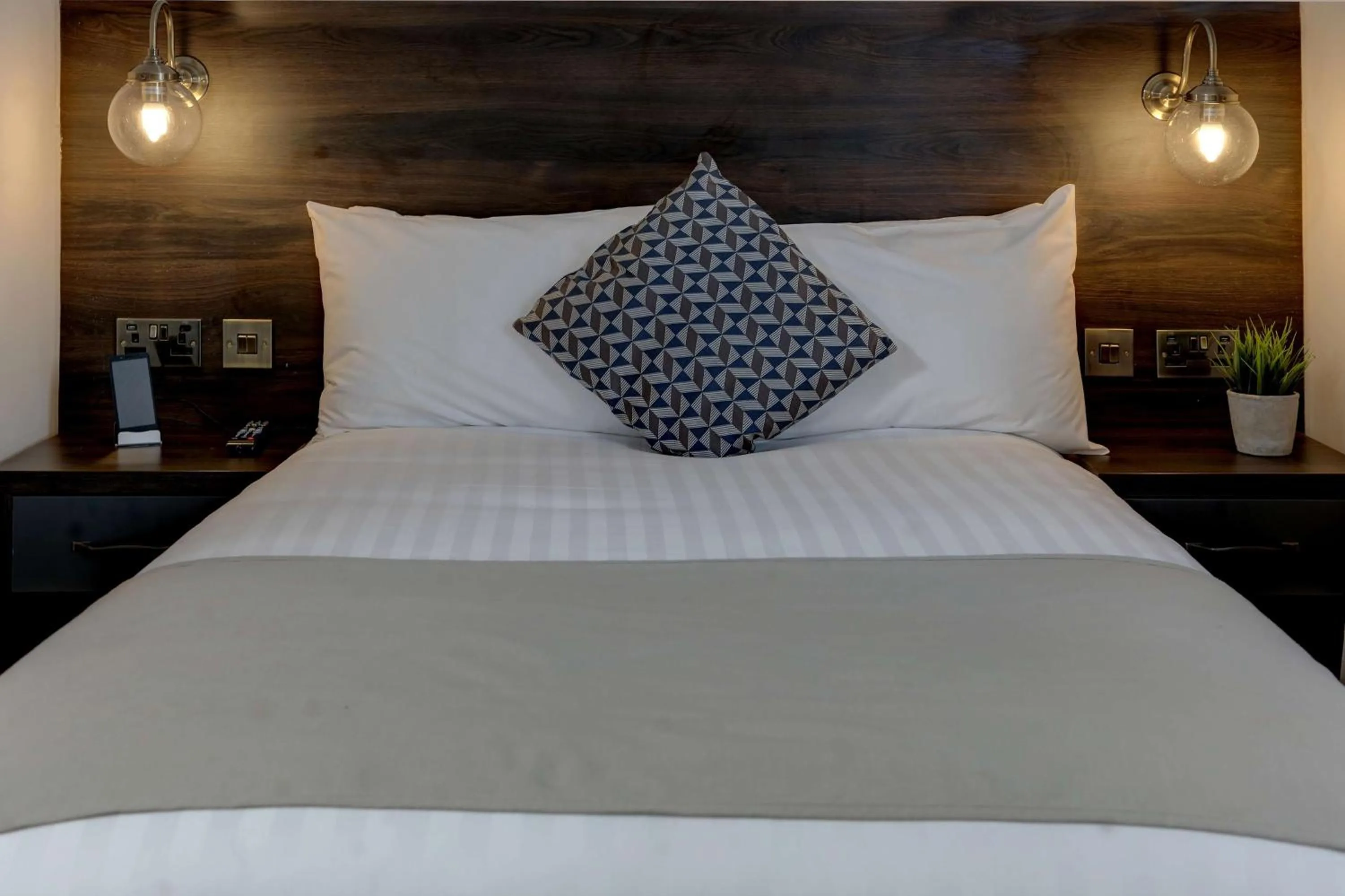 Bedroom, Bed in Trafford Hall Hotel Manchester, Trademark Collection by Wyndham