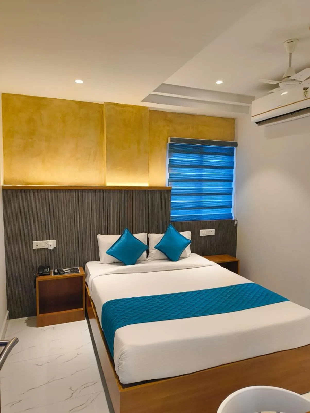 Bedroom, Bed in Hotel La Premier