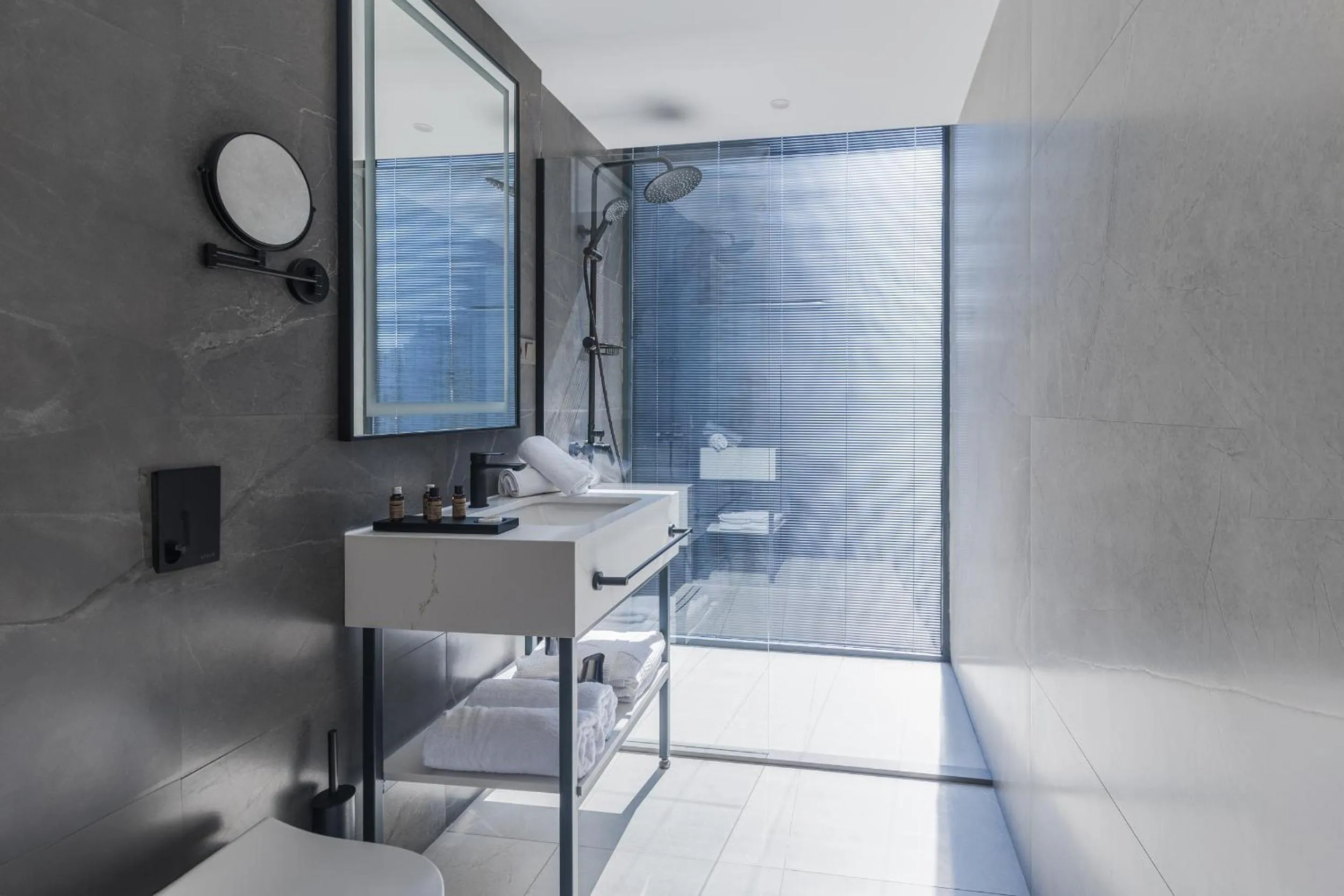 Bathroom in Piazza Epigraph