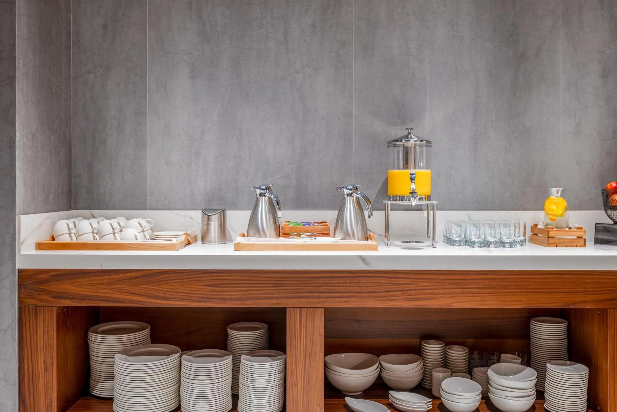 Buffet breakfast in Piazza Epigraph