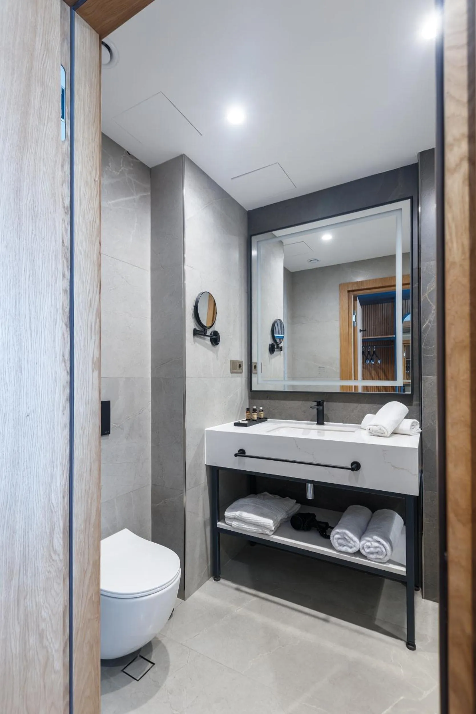 Bathroom in Piazza Epigraph