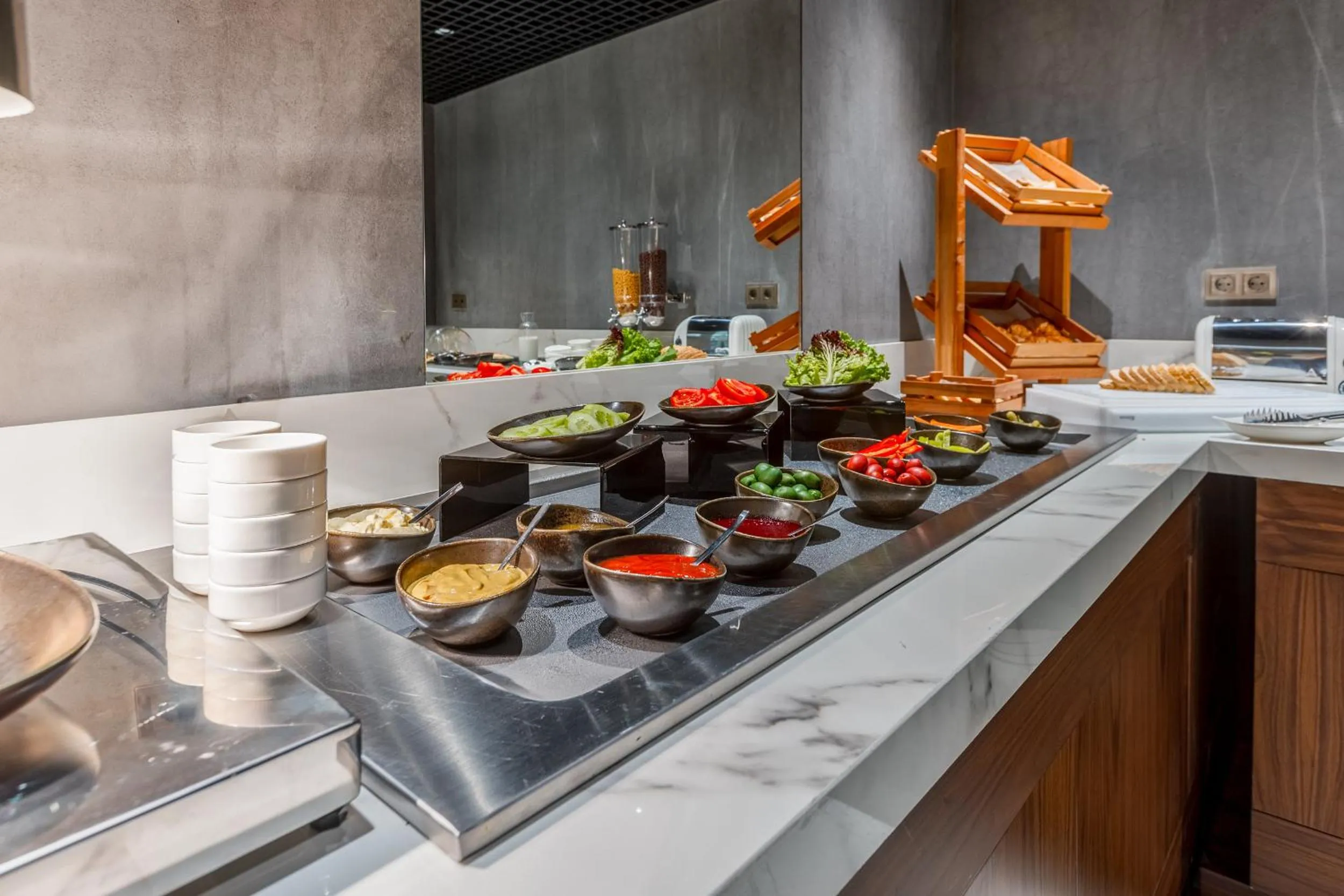 Buffet breakfast in Piazza Epigraph