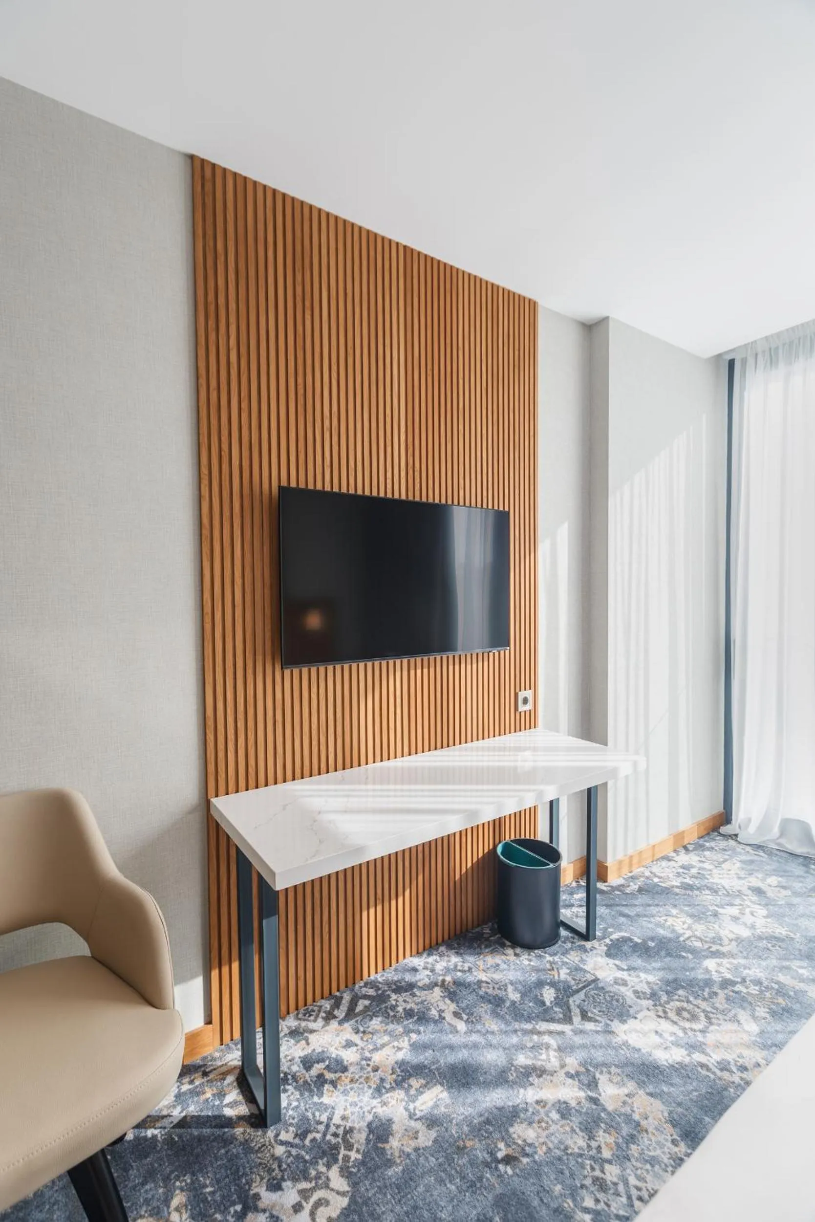 TV and multimedia in Piazza Epigraph