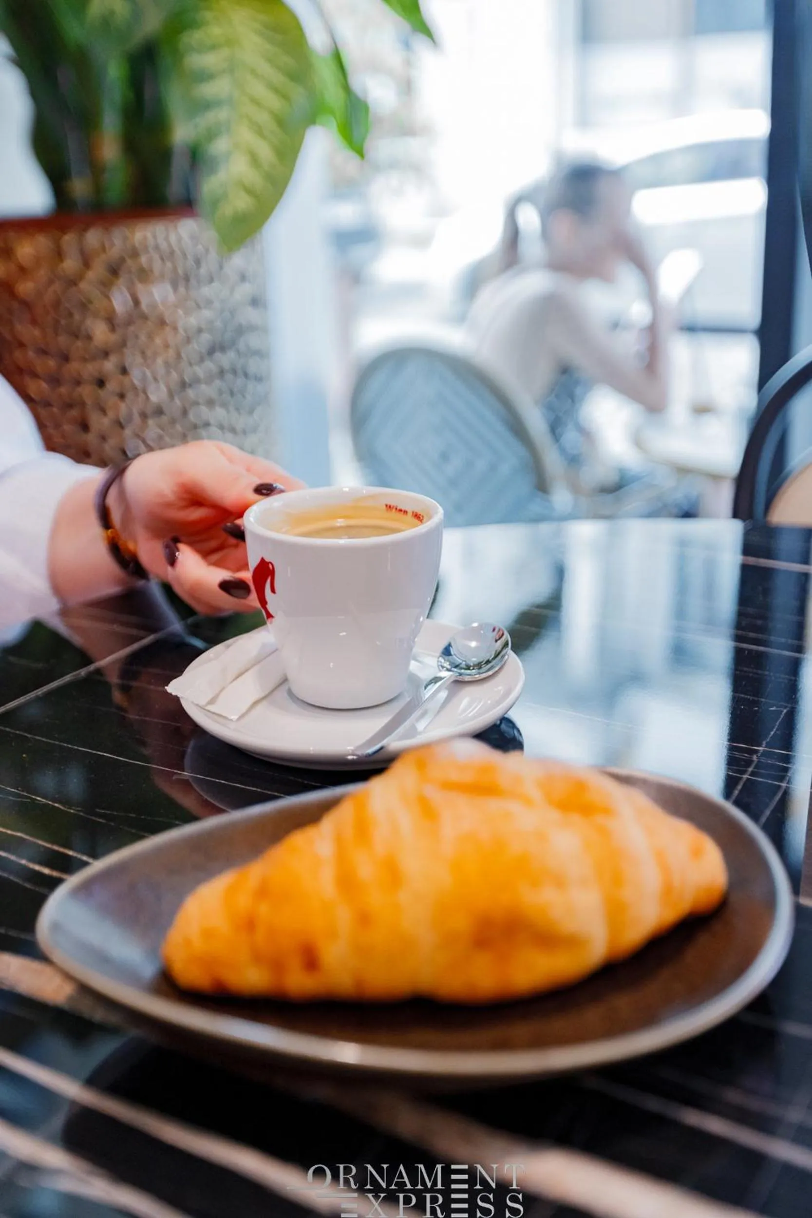 Restaurant/places to eat in Piazza Epigraph